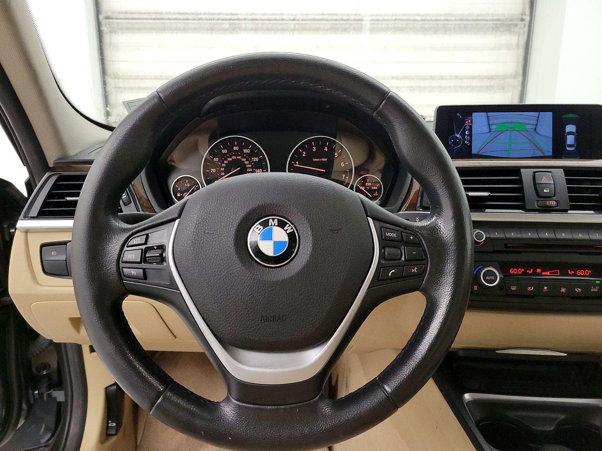 Thumbnail: 2015 BMW 3 Series - 10