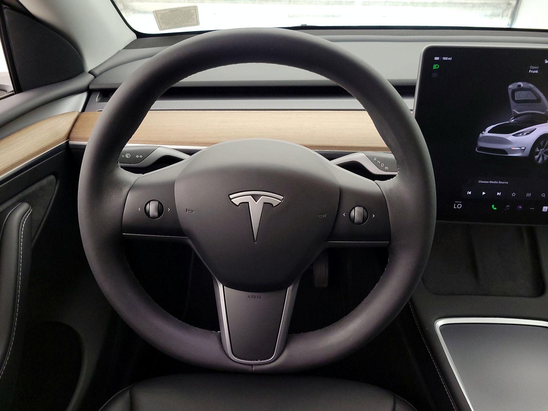 Thumbnail: 2023 Tesla Model Y - 10