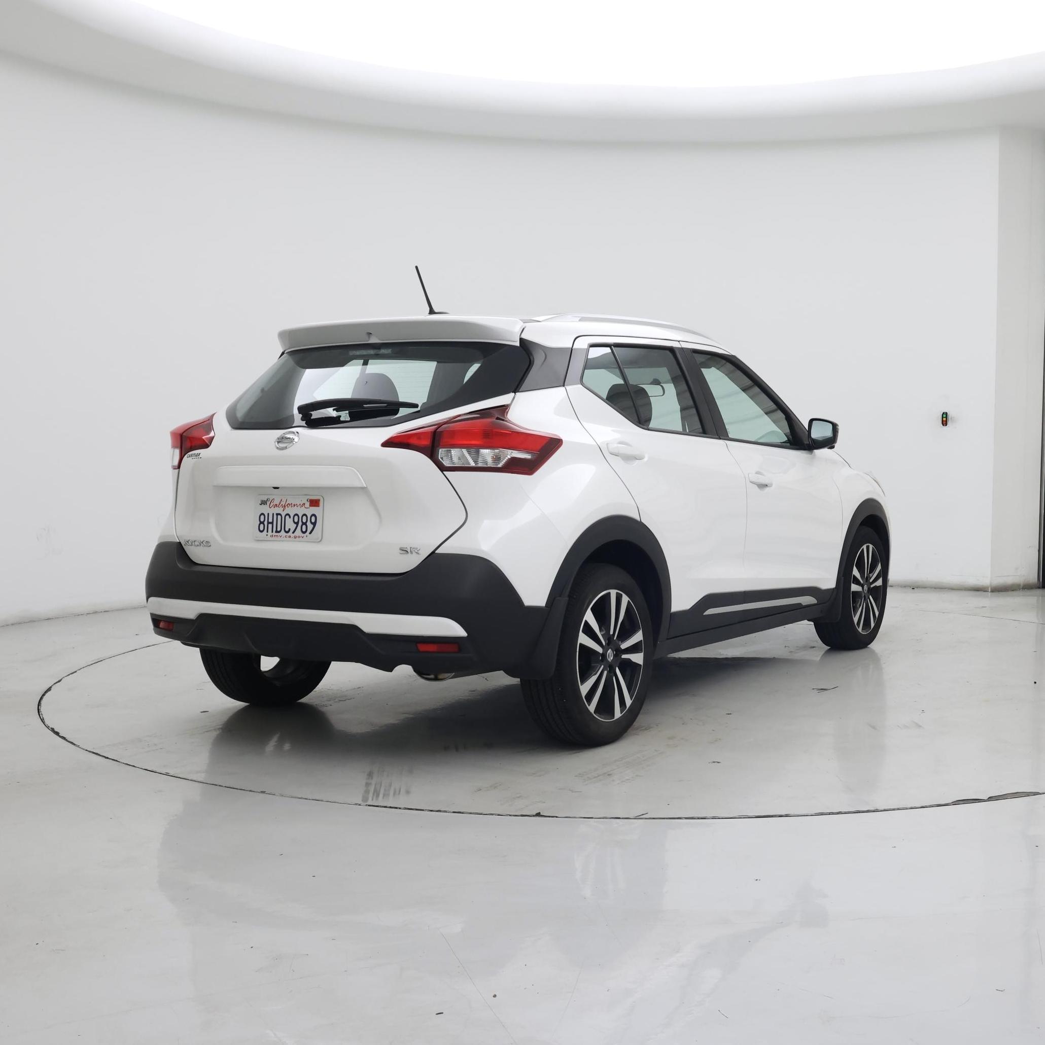 Thumbnail: 2018 Nissan Kicks - 8