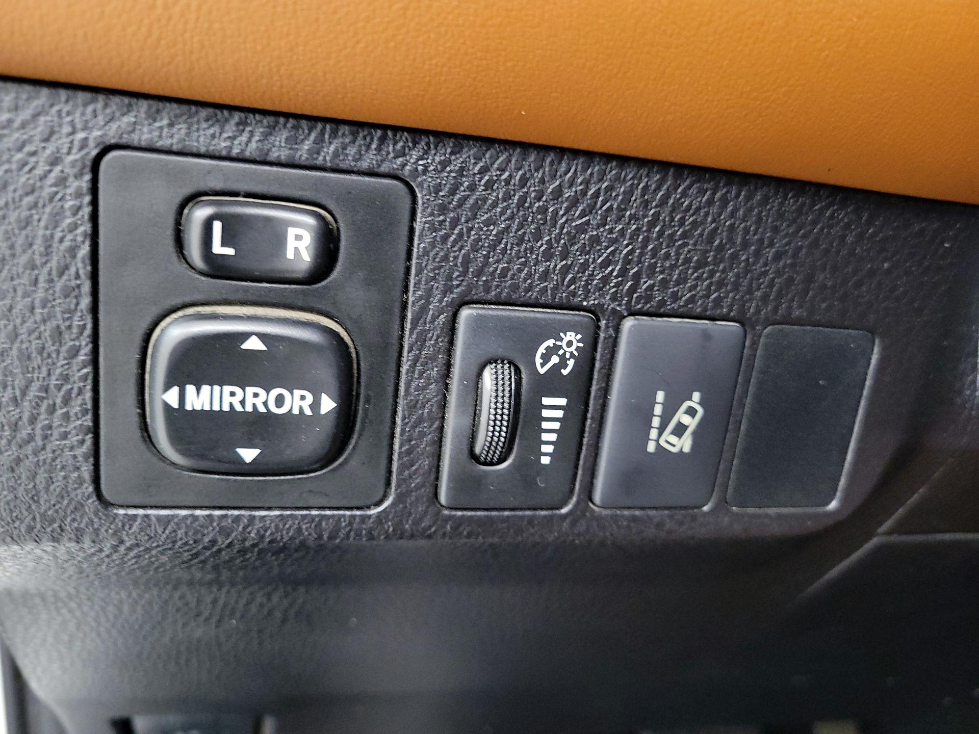 Thumbnail: 2017 Toyota RAV4 - 13