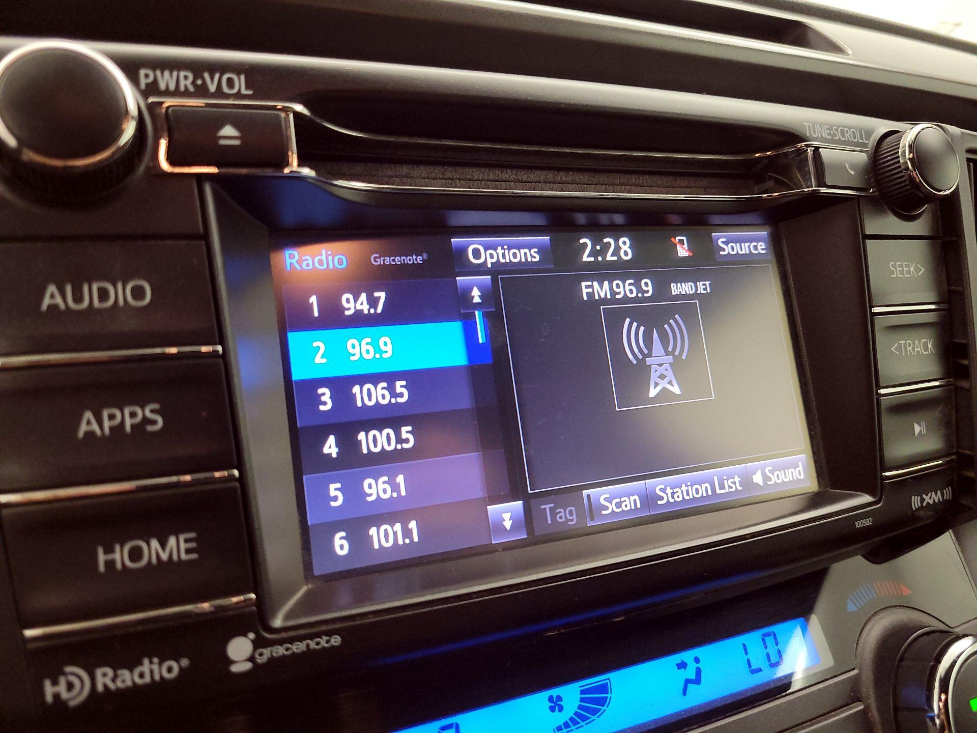 Thumbnail: 2017 Toyota RAV4 - 15