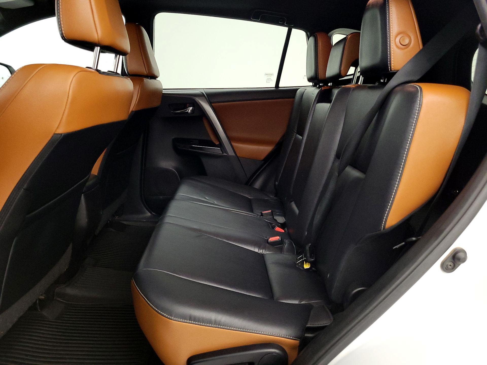 Thumbnail: 2017 Toyota RAV4 - 19