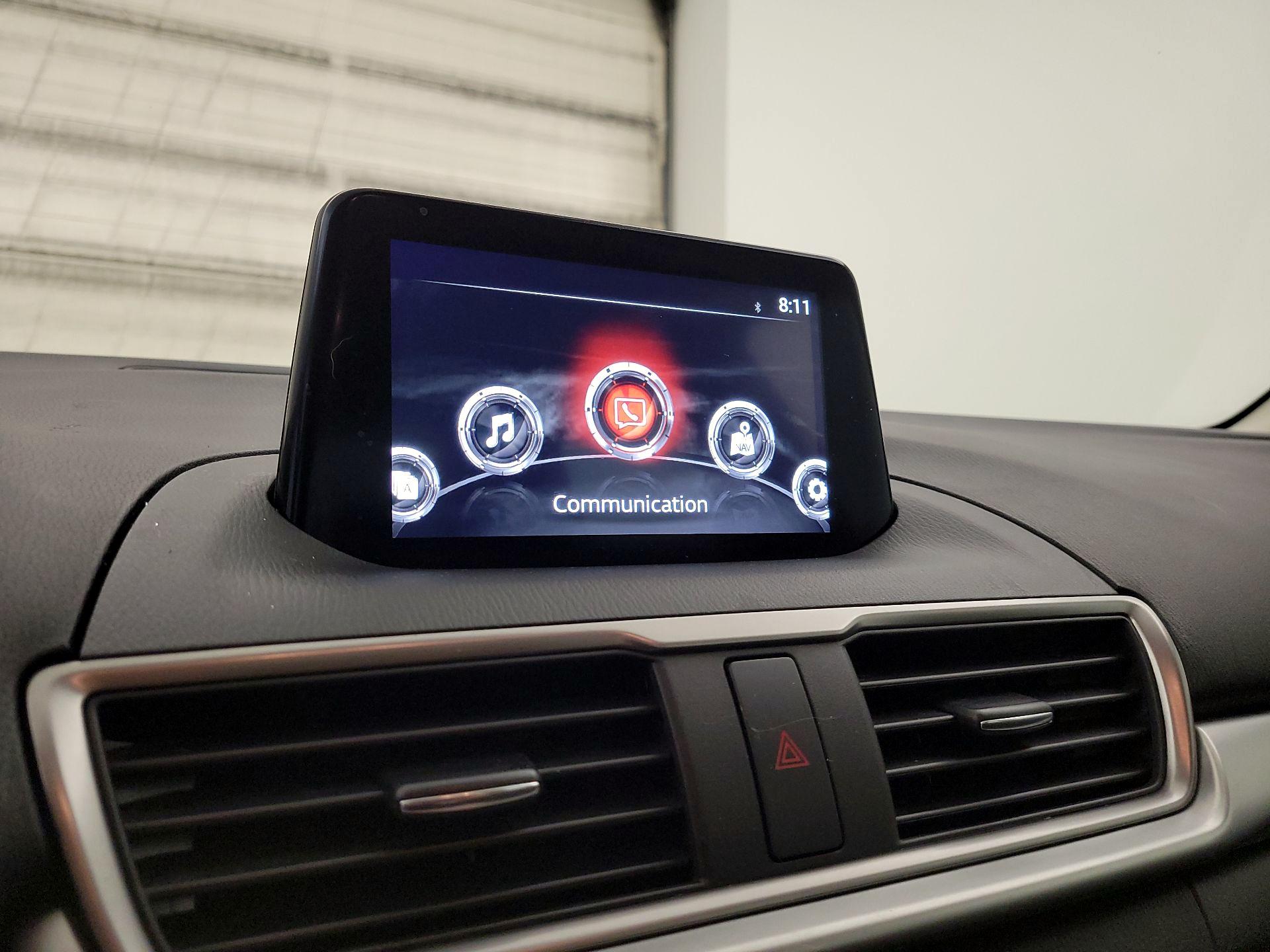 Thumbnail: 2018 Mazda Mazda3 - 15