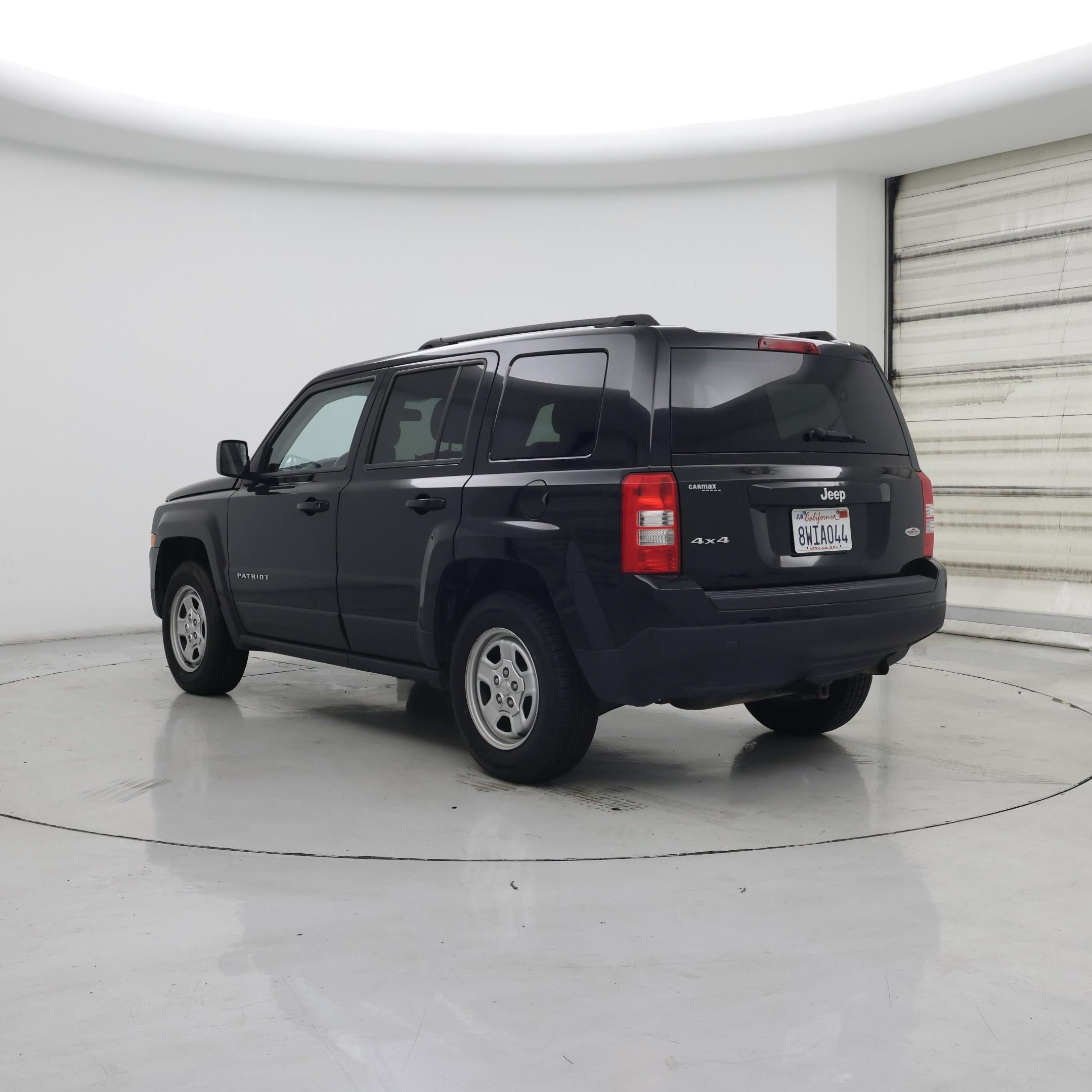 Thumbnail: 2014 Jeep Patriot - 2