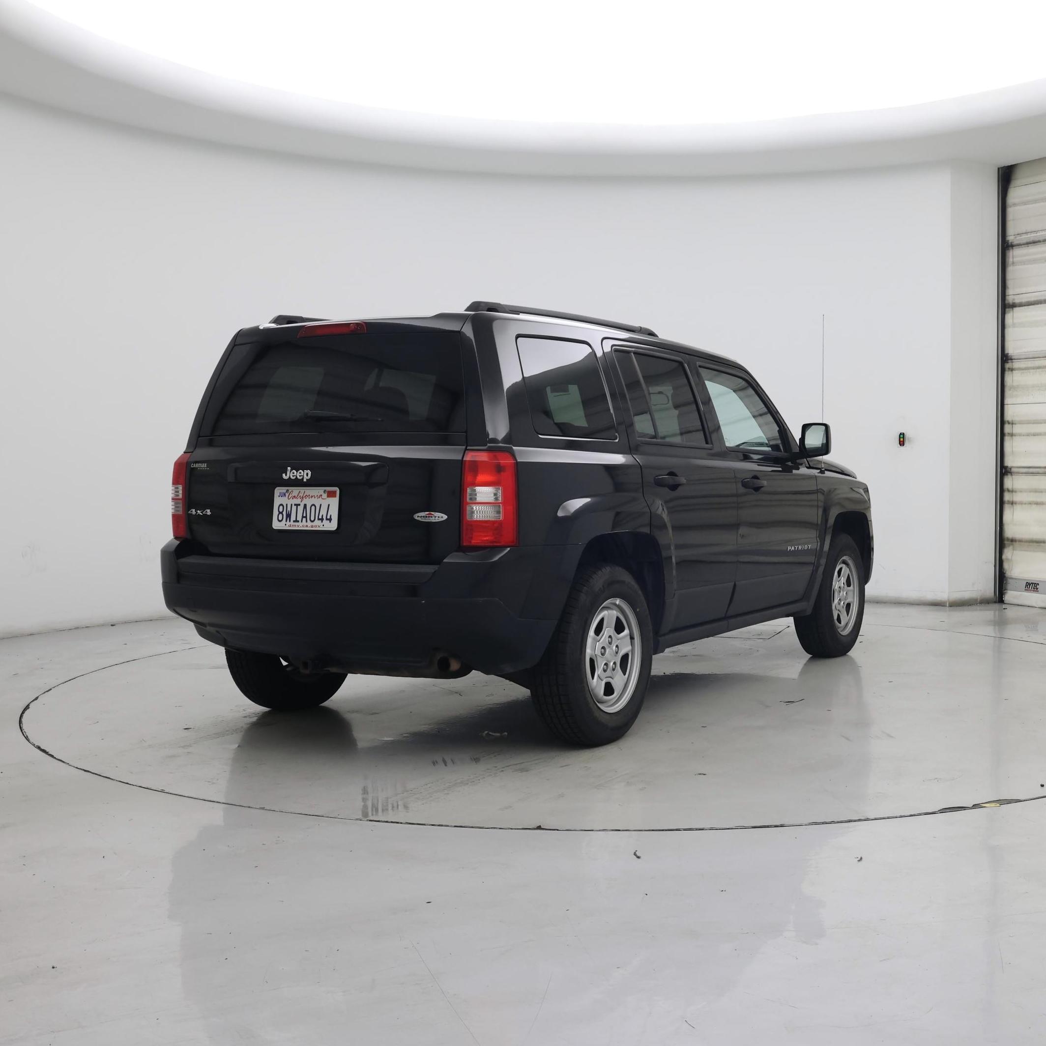 Thumbnail: 2014 Jeep Patriot - 8