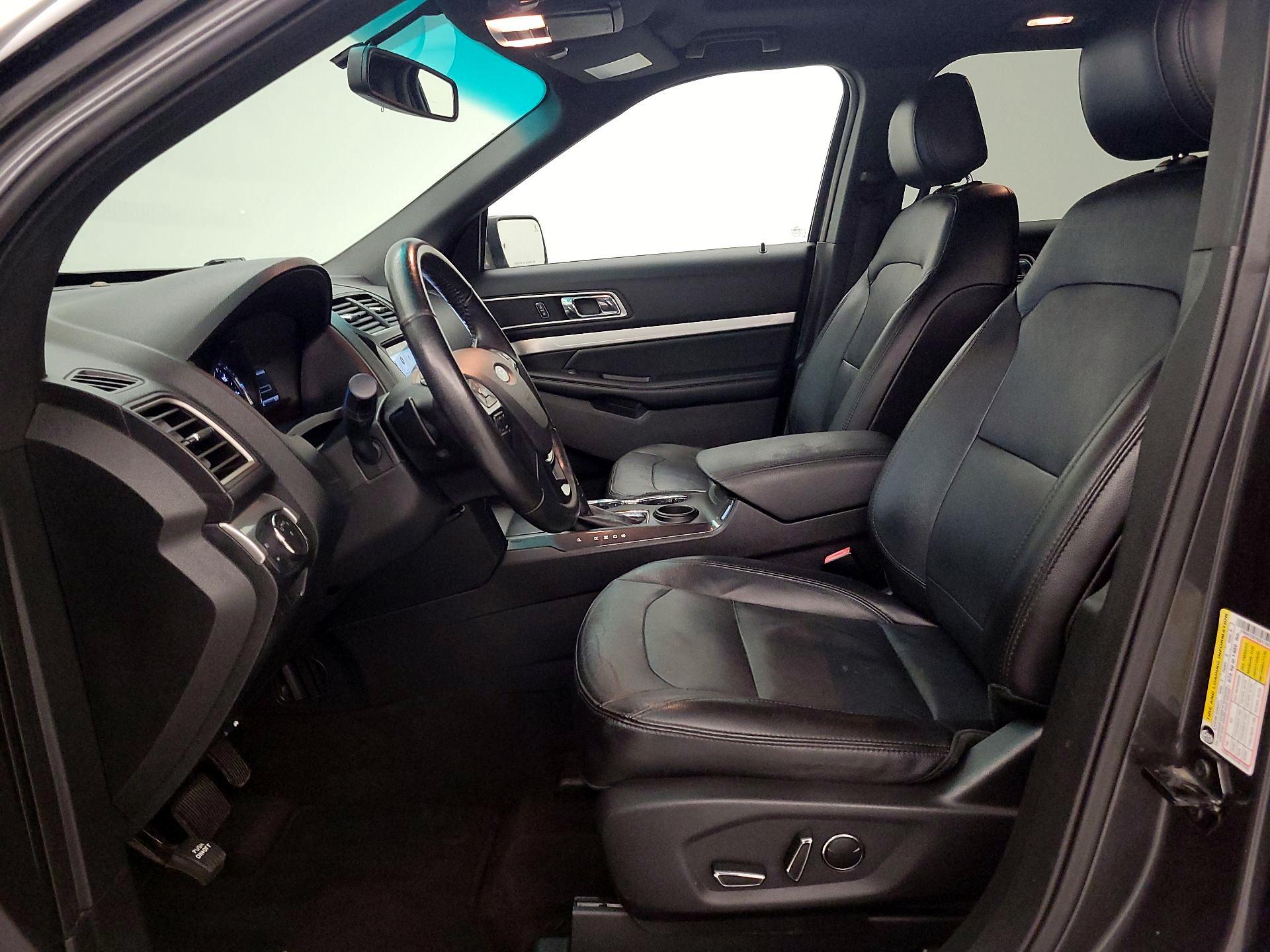 Thumbnail: 2017 Ford Explorer - 11