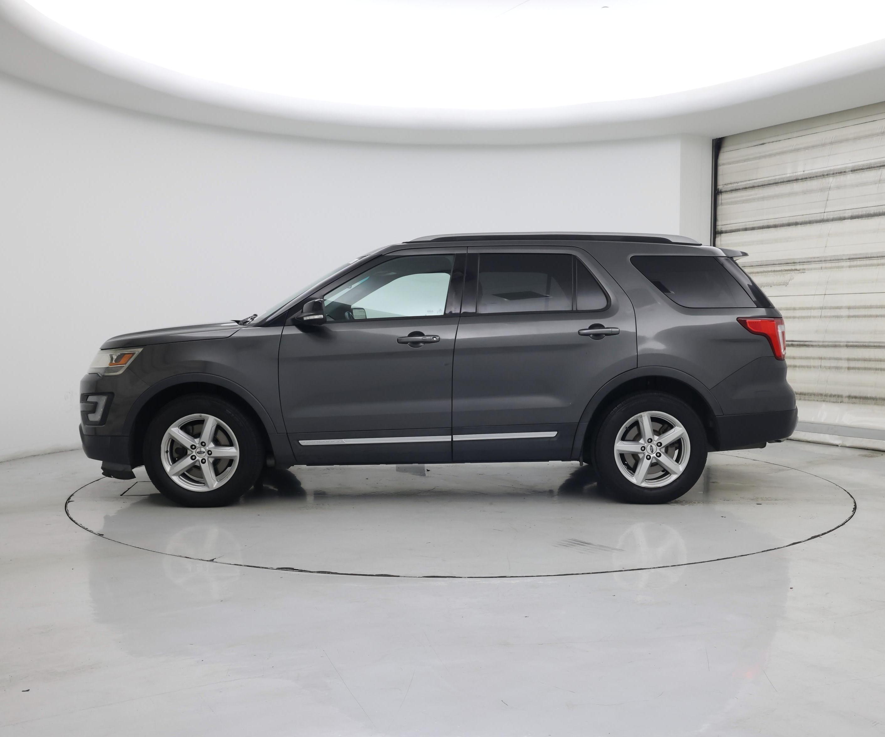 Thumbnail: 2017 Ford Explorer - 3