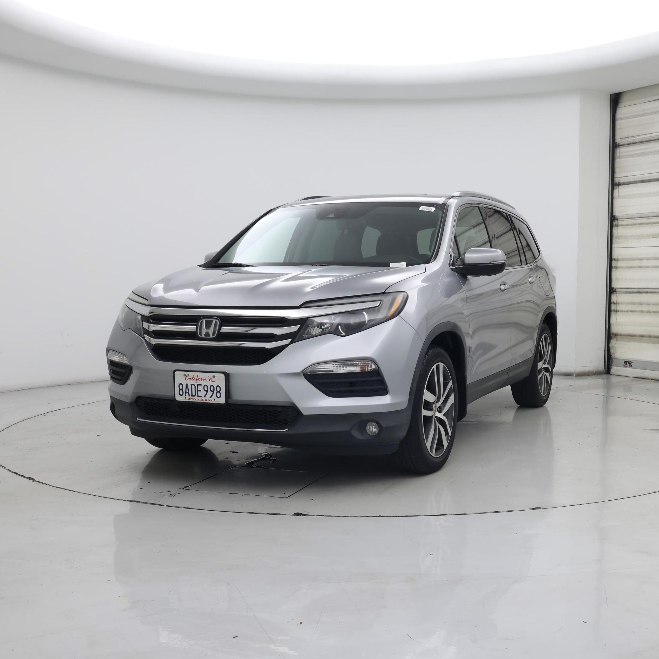 Thumbnail: 2017 Honda Pilot - 4