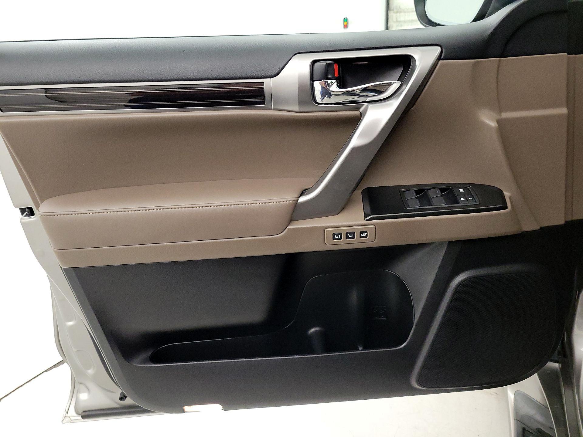Thumbnail: 2022 Lexus GX - 12