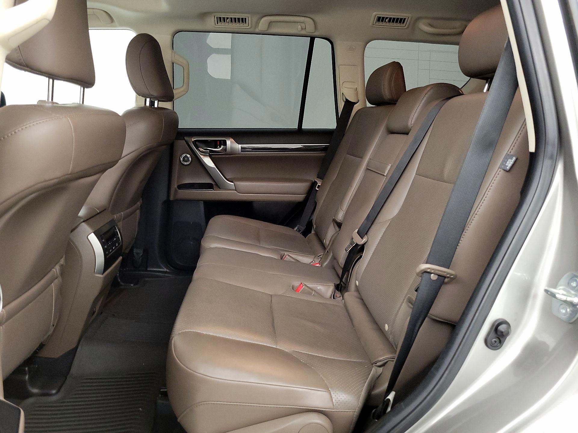 Thumbnail: 2022 Lexus GX - 18