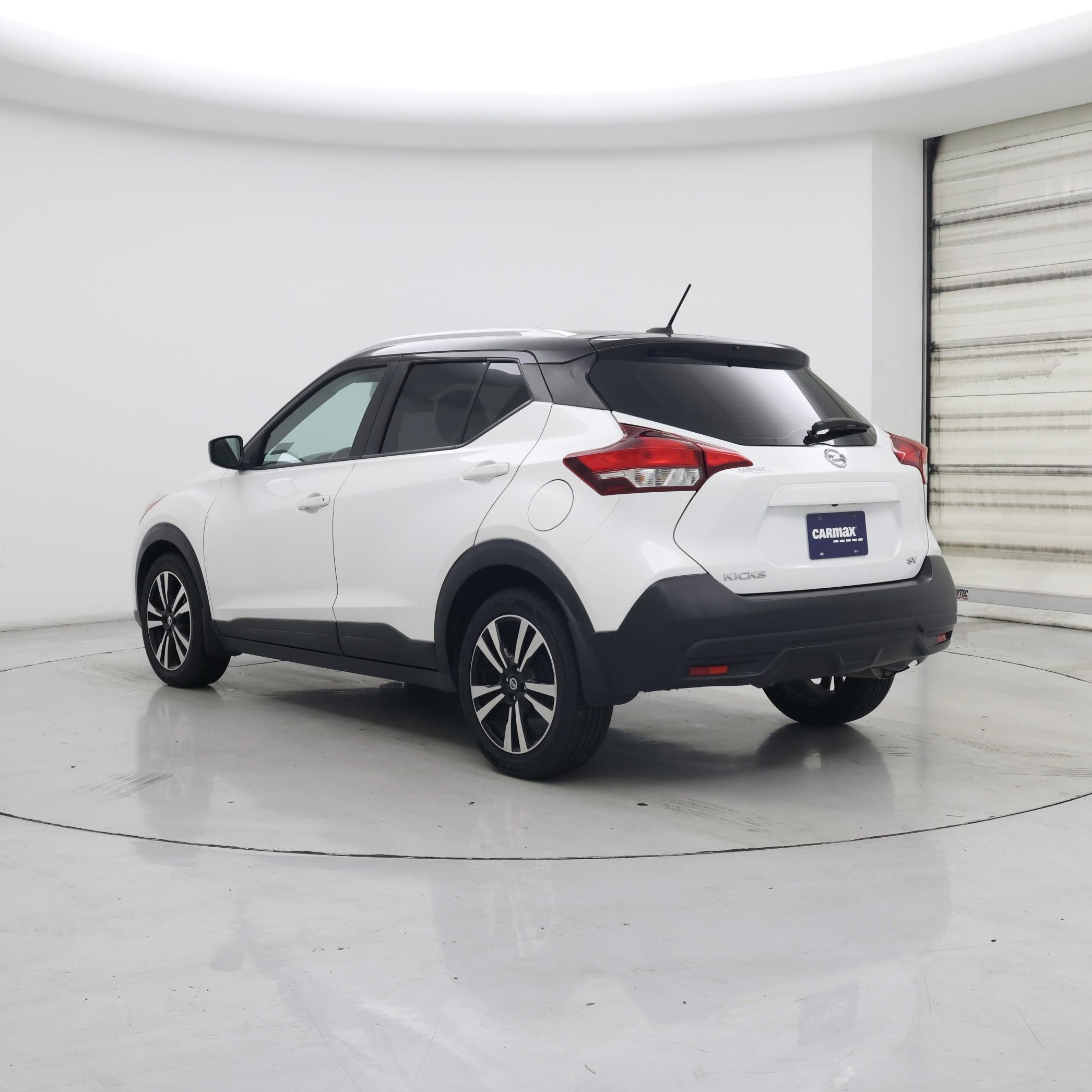 Thumbnail: 2018 Nissan Kicks - 2