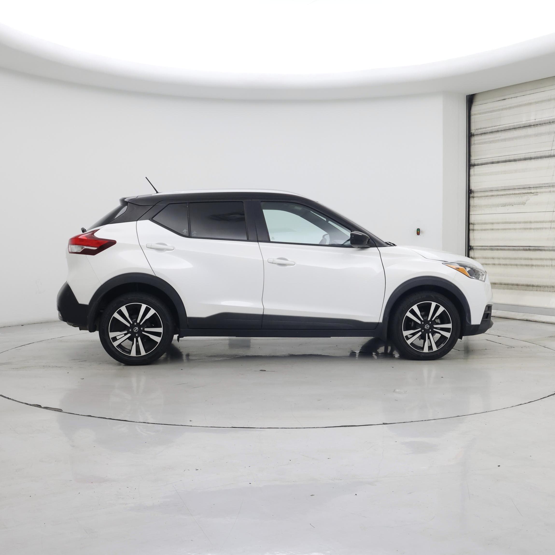 Thumbnail: 2018 Nissan Kicks - 7
