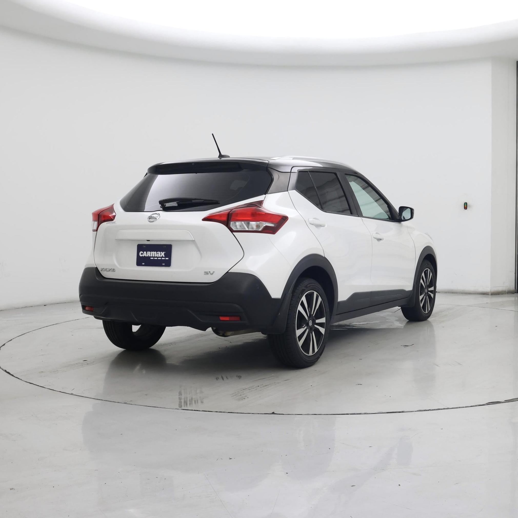 Thumbnail: 2018 Nissan Kicks - 8