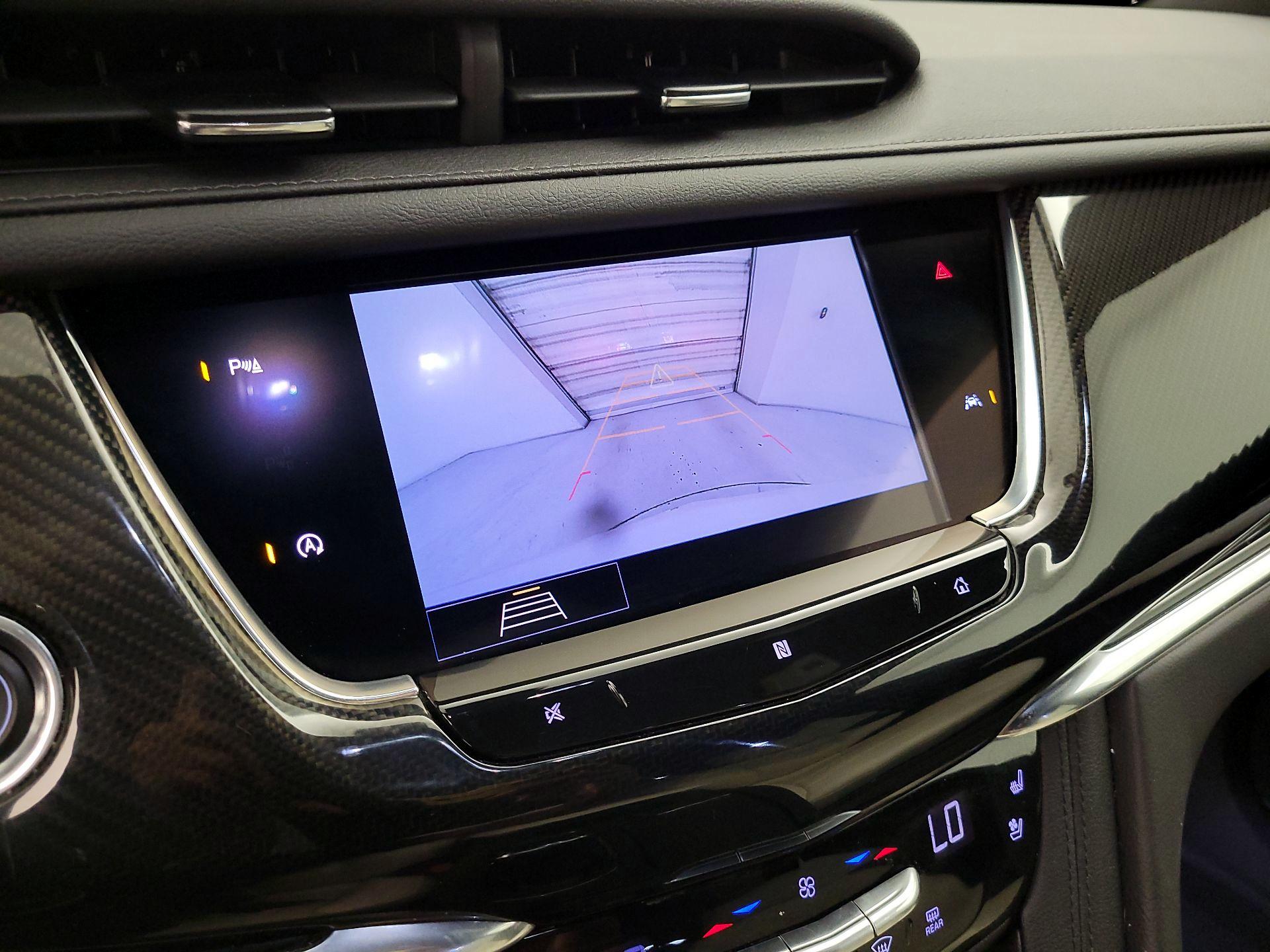 Thumbnail: 2020 Cadillac XT6 - 14