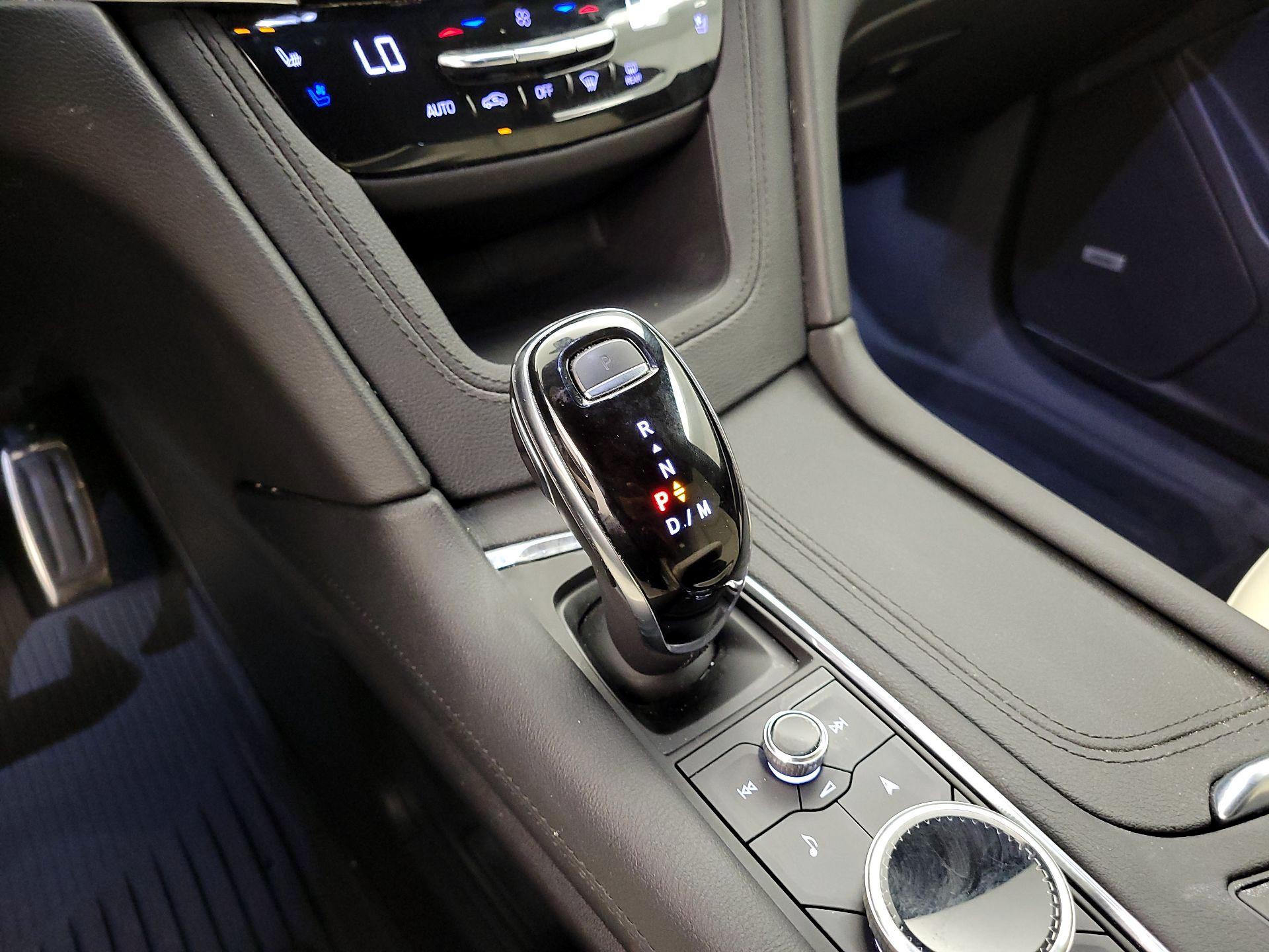 Thumbnail: 2020 Cadillac XT6 - 17