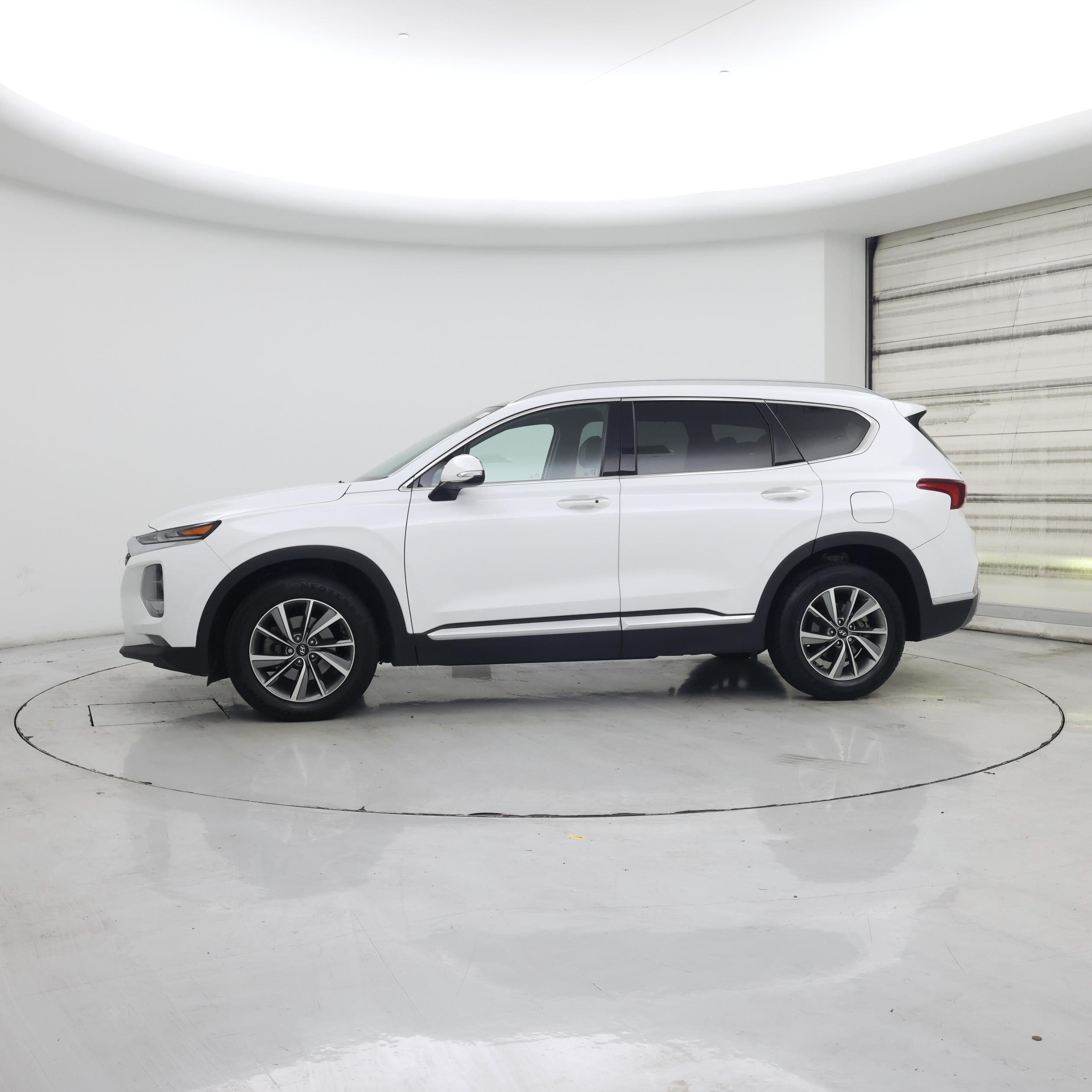Thumbnail: 2019 Hyundai Santa Fe - 3