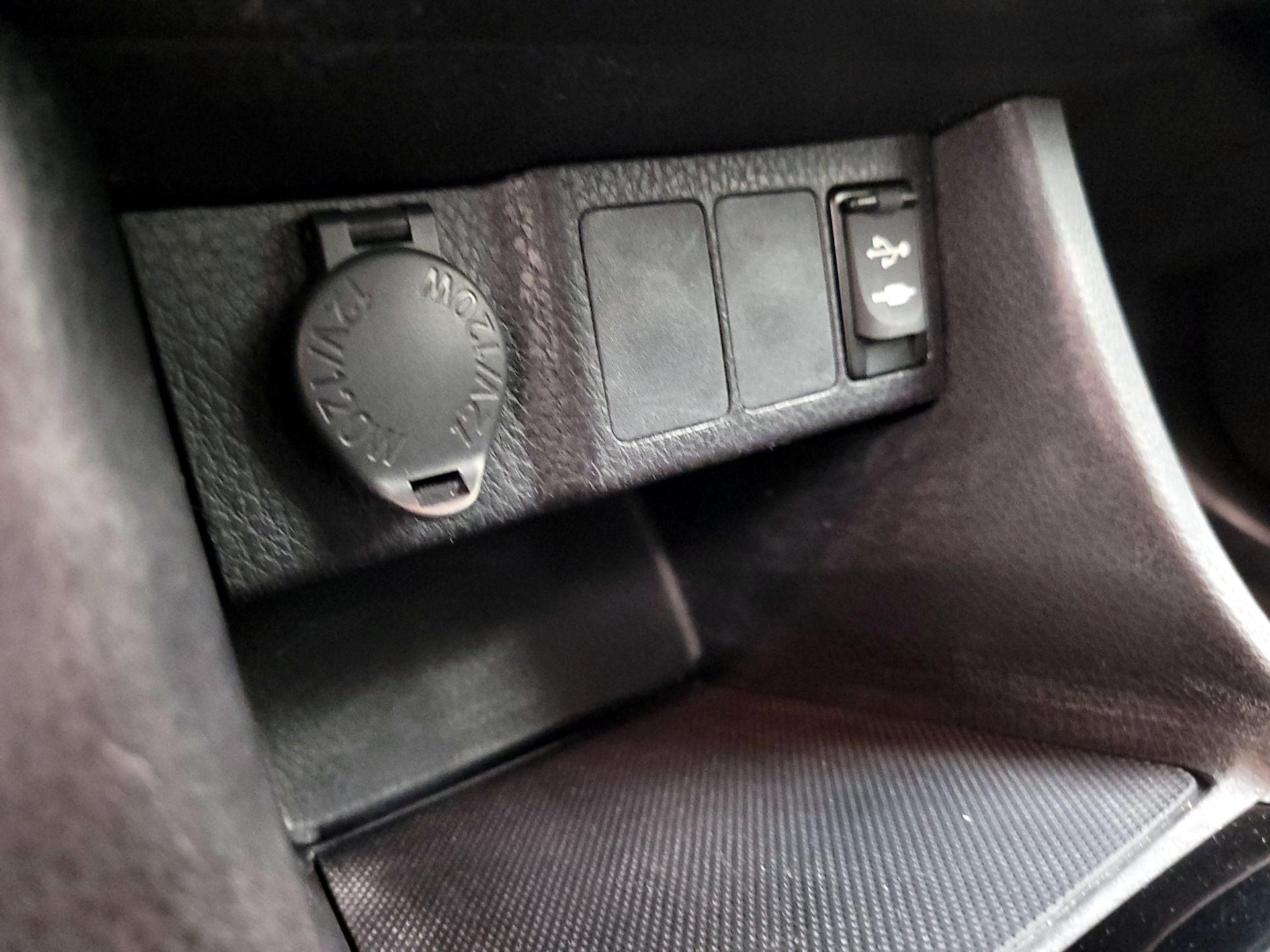 Thumbnail: 2019 Toyota Corolla - 18