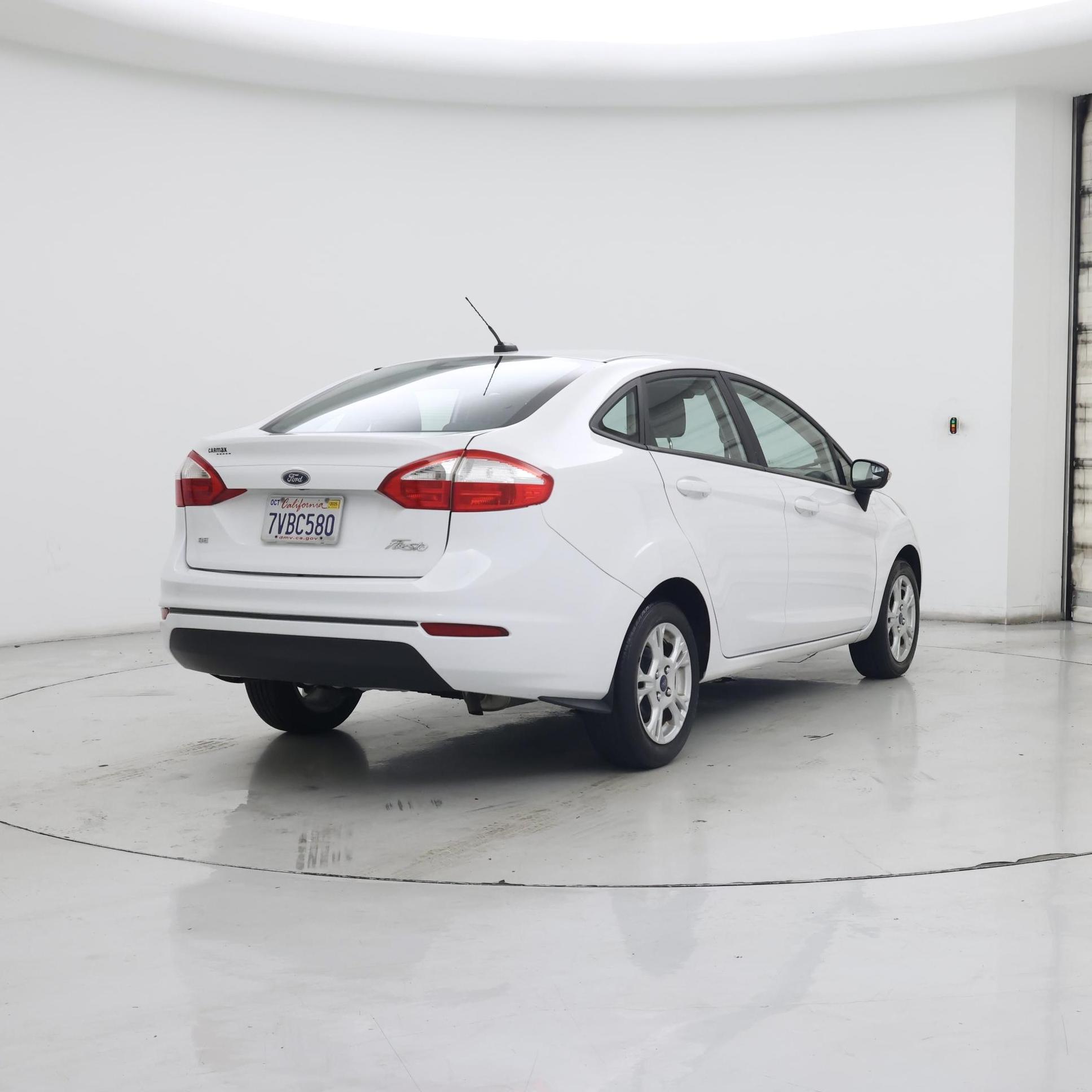 Thumbnail: 2016 Ford Fiesta - 8
