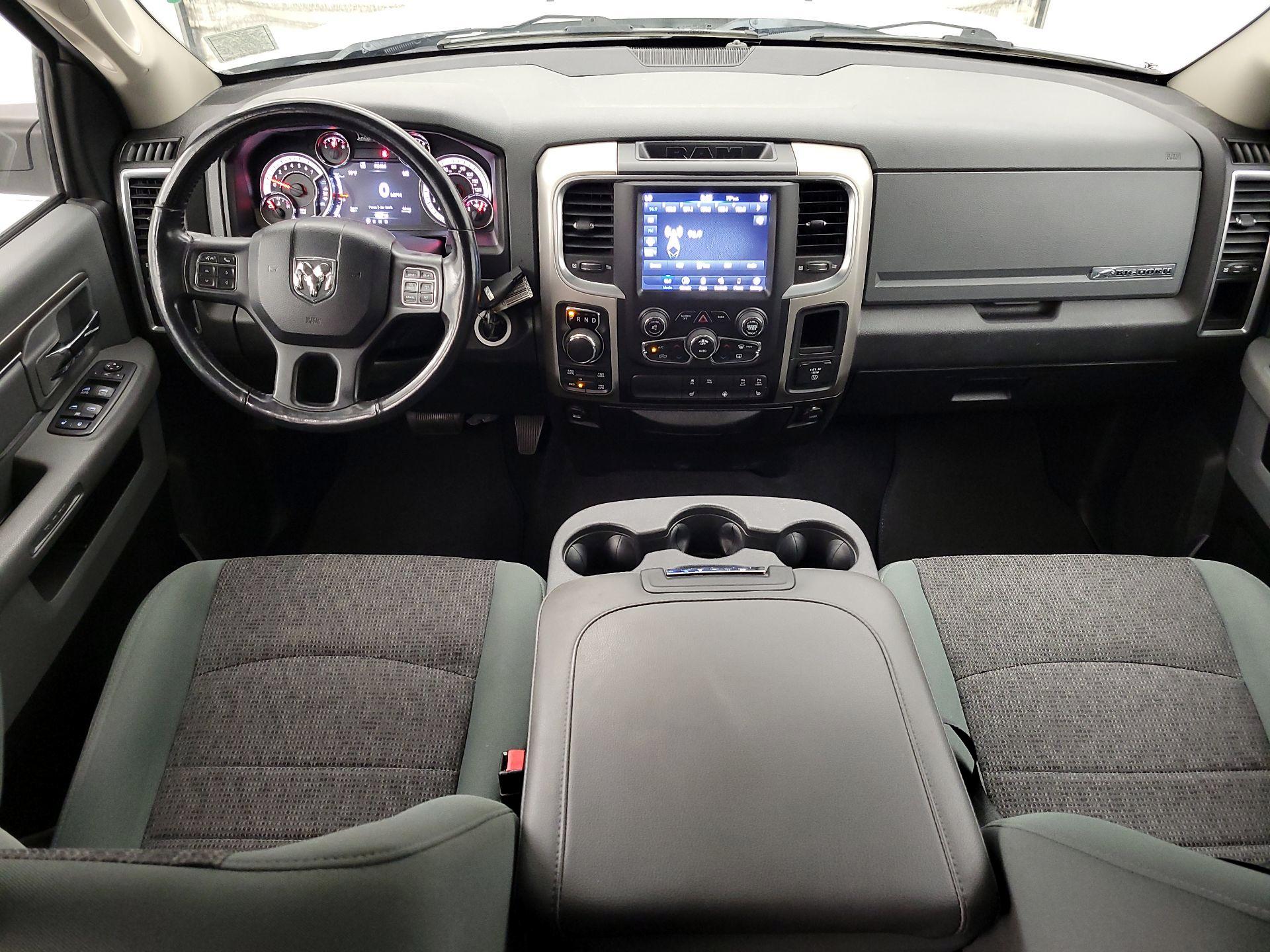 Thumbnail: 2019 RAM 1500 Classic - 9