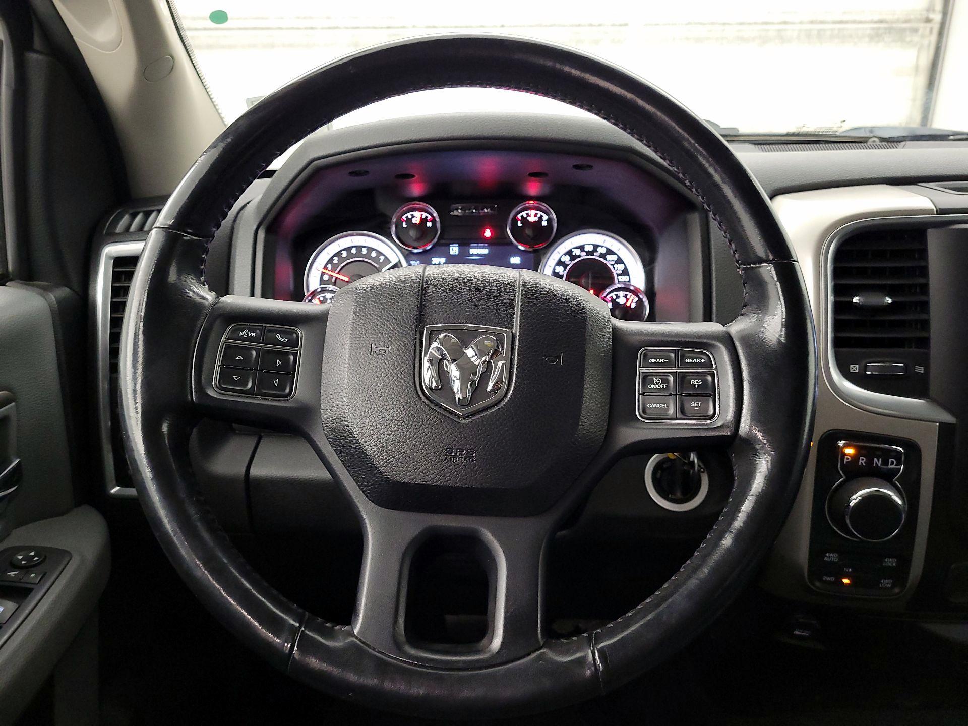 Thumbnail: 2019 RAM 1500 Classic - 10