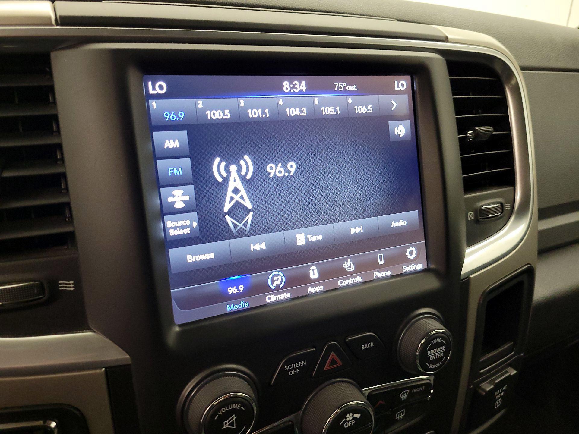 Thumbnail: 2019 RAM 1500 Classic - 15
