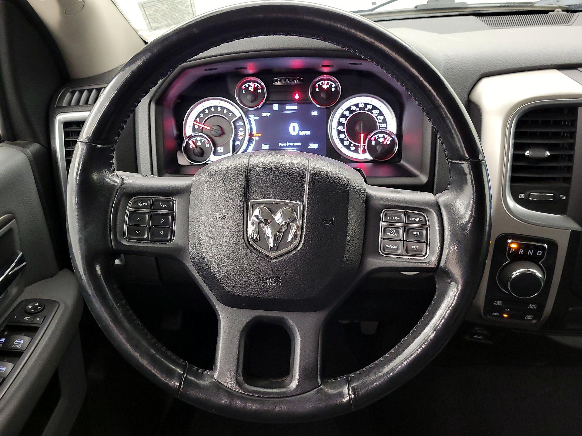 Thumbnail: 2019 RAM 1500 Classic - 19