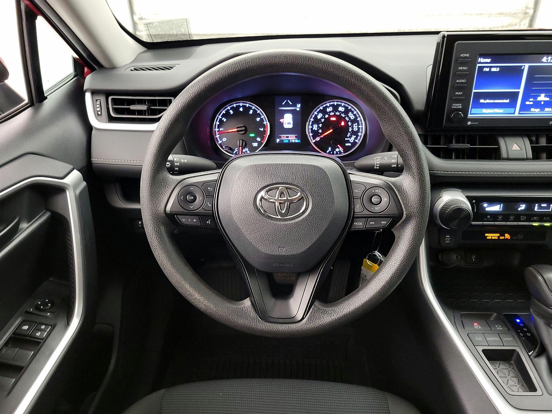 Thumbnail: 2021 Toyota RAV4 - 10