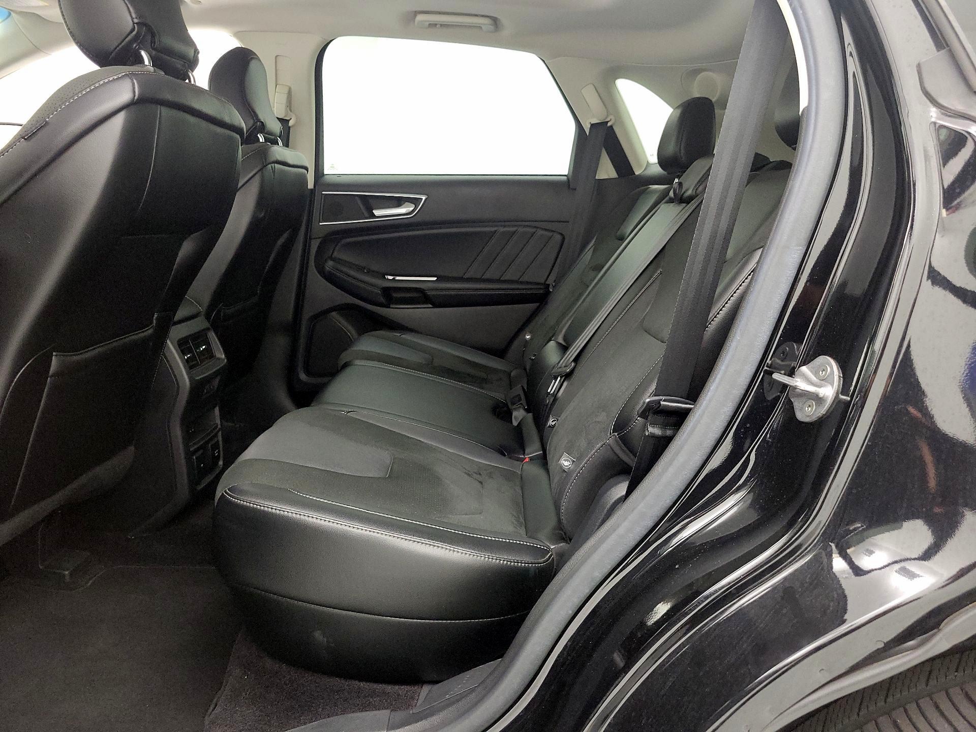 Thumbnail: 2016 Ford Edge - 20