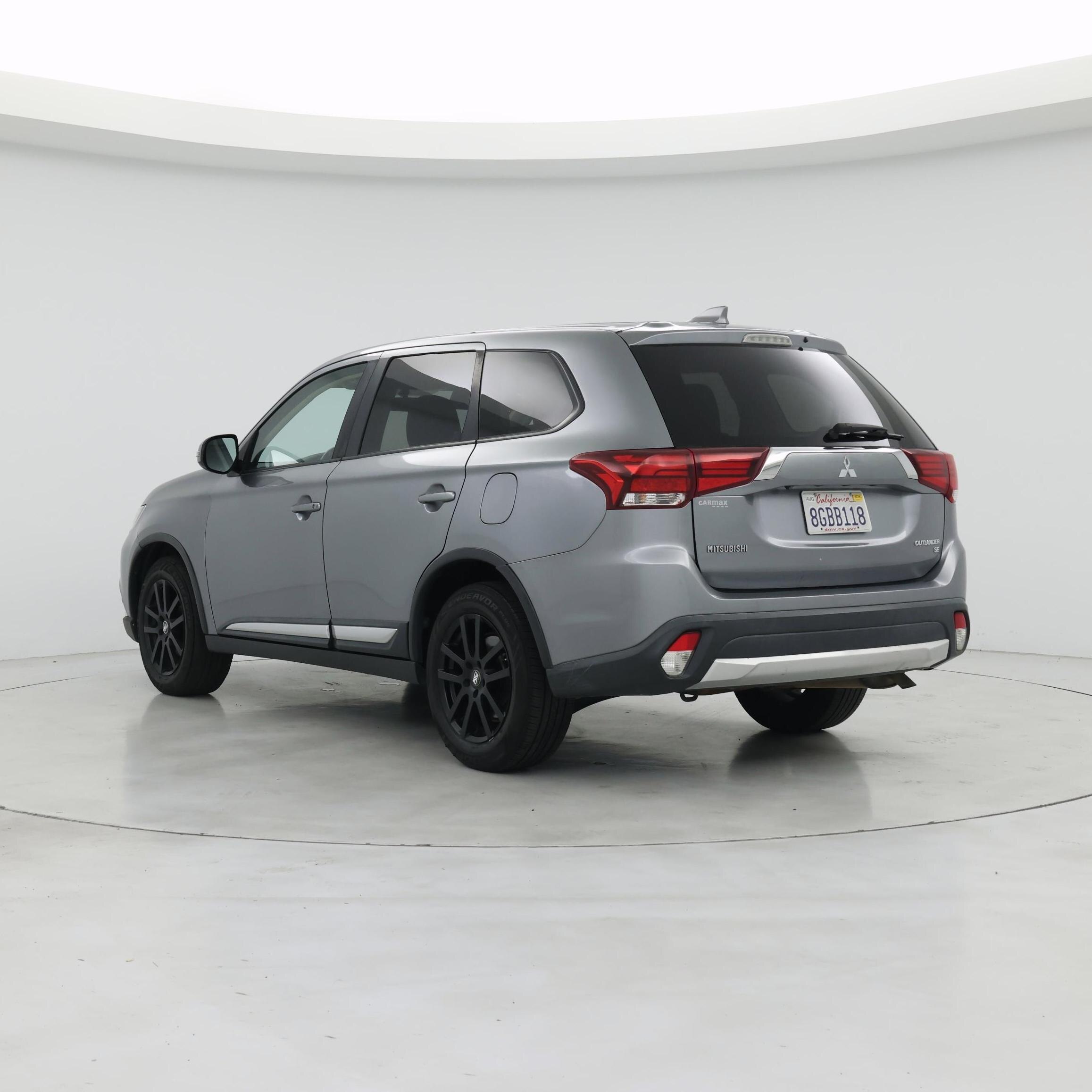 Thumbnail: 2018 Mitsubishi Outlander - 2