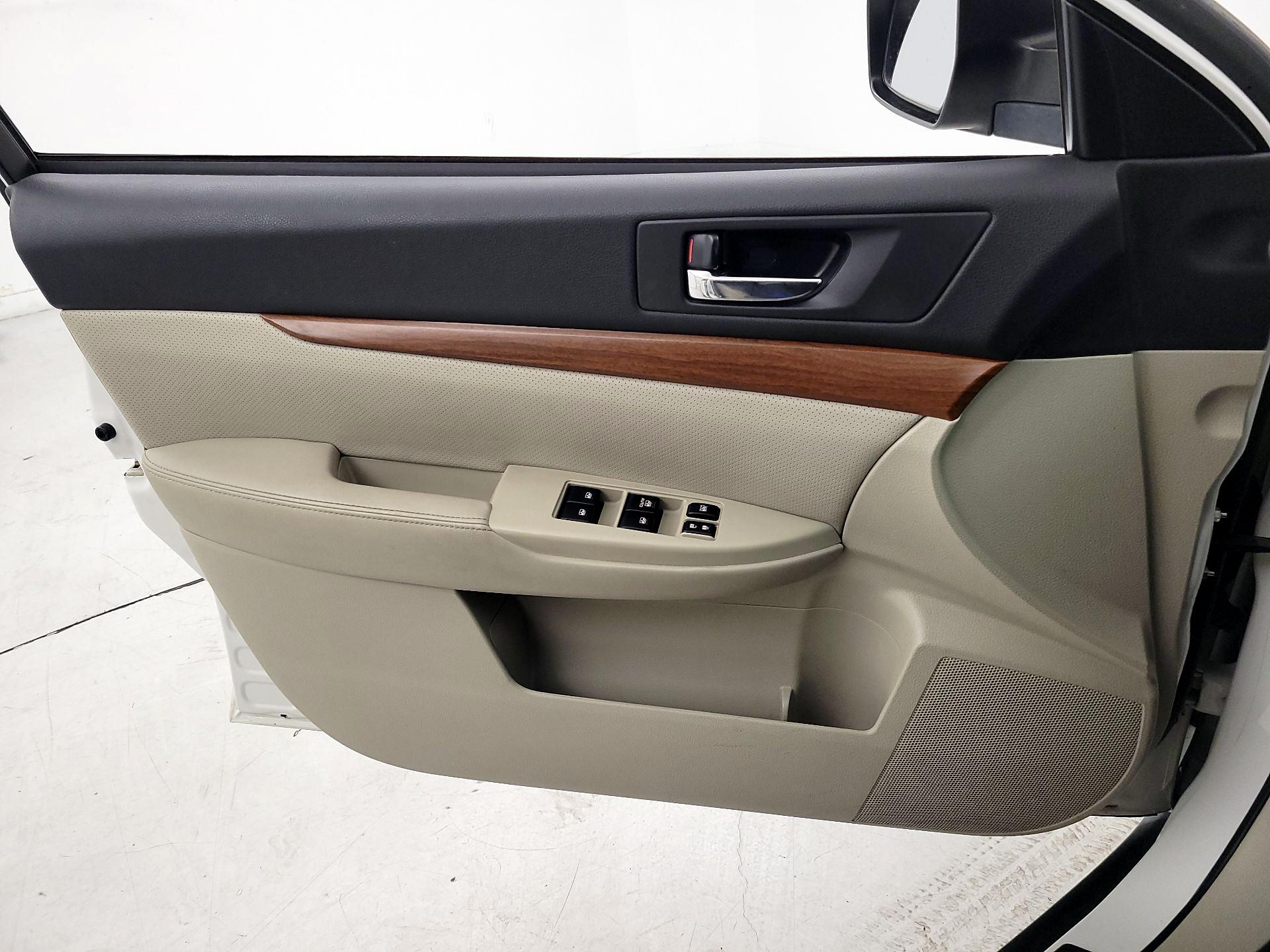 Thumbnail: 2014 Subaru Outback - 12