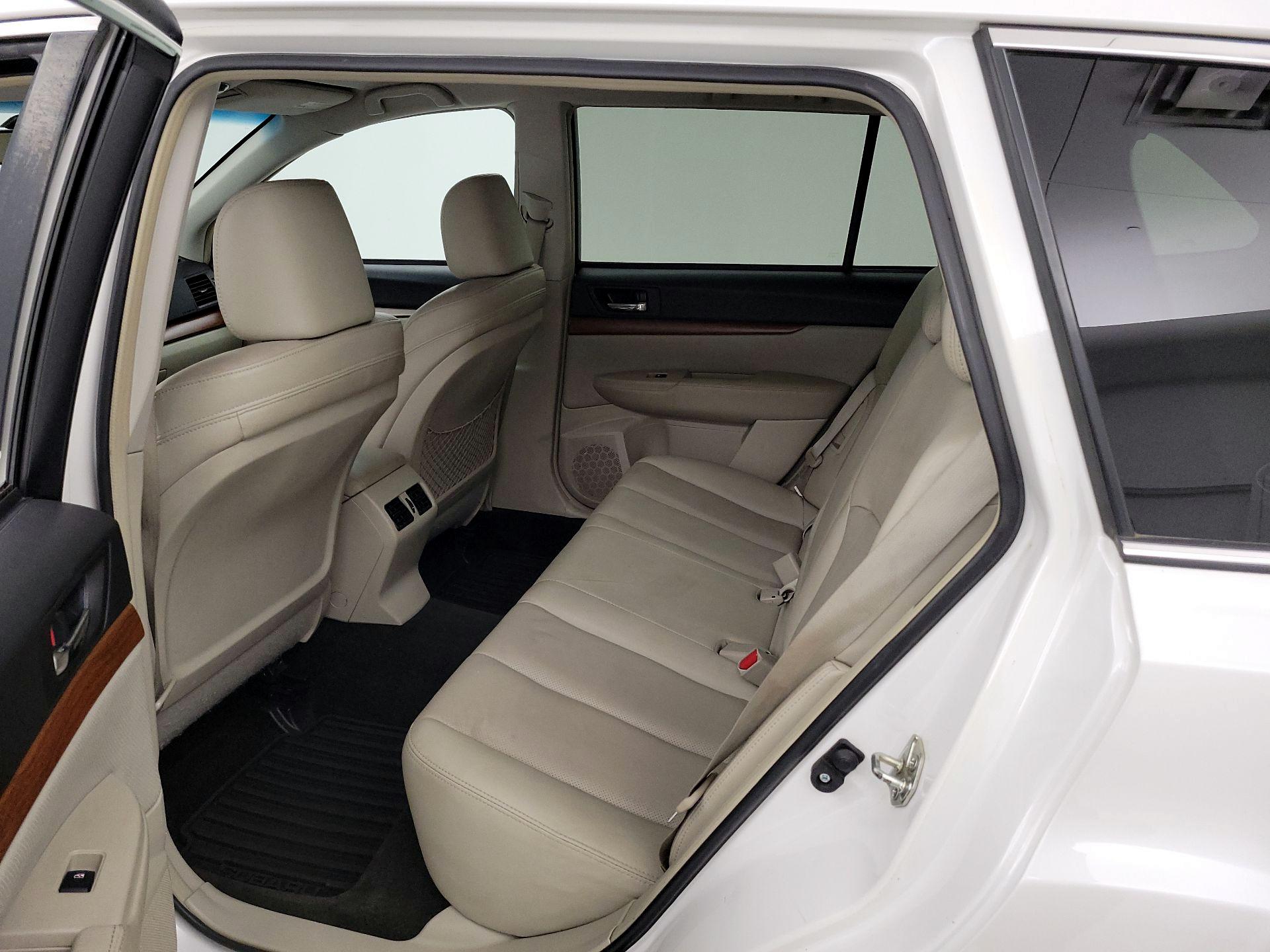 Thumbnail: 2014 Subaru Outback - 17