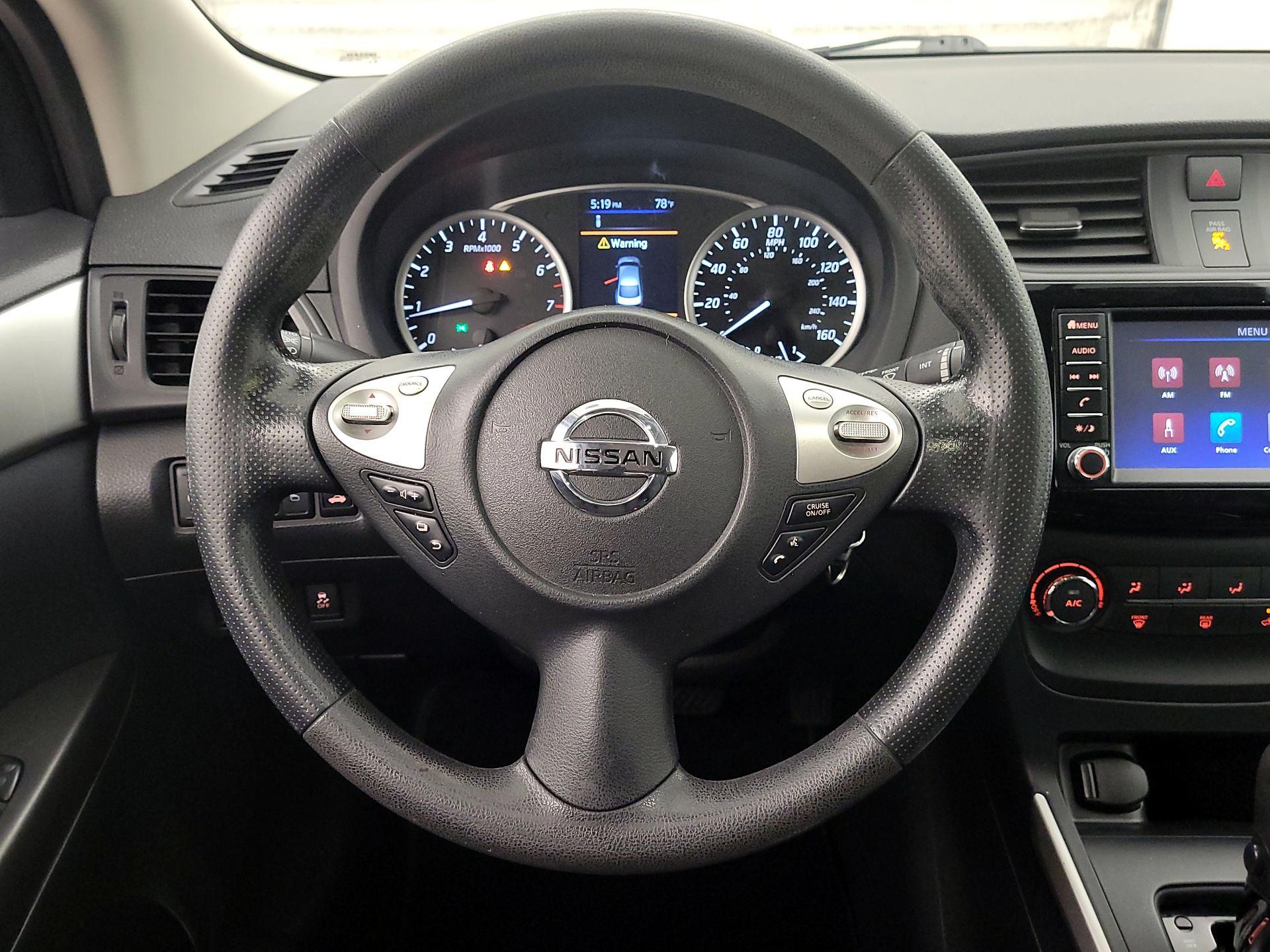 Thumbnail: 2019 Nissan Sentra - 10