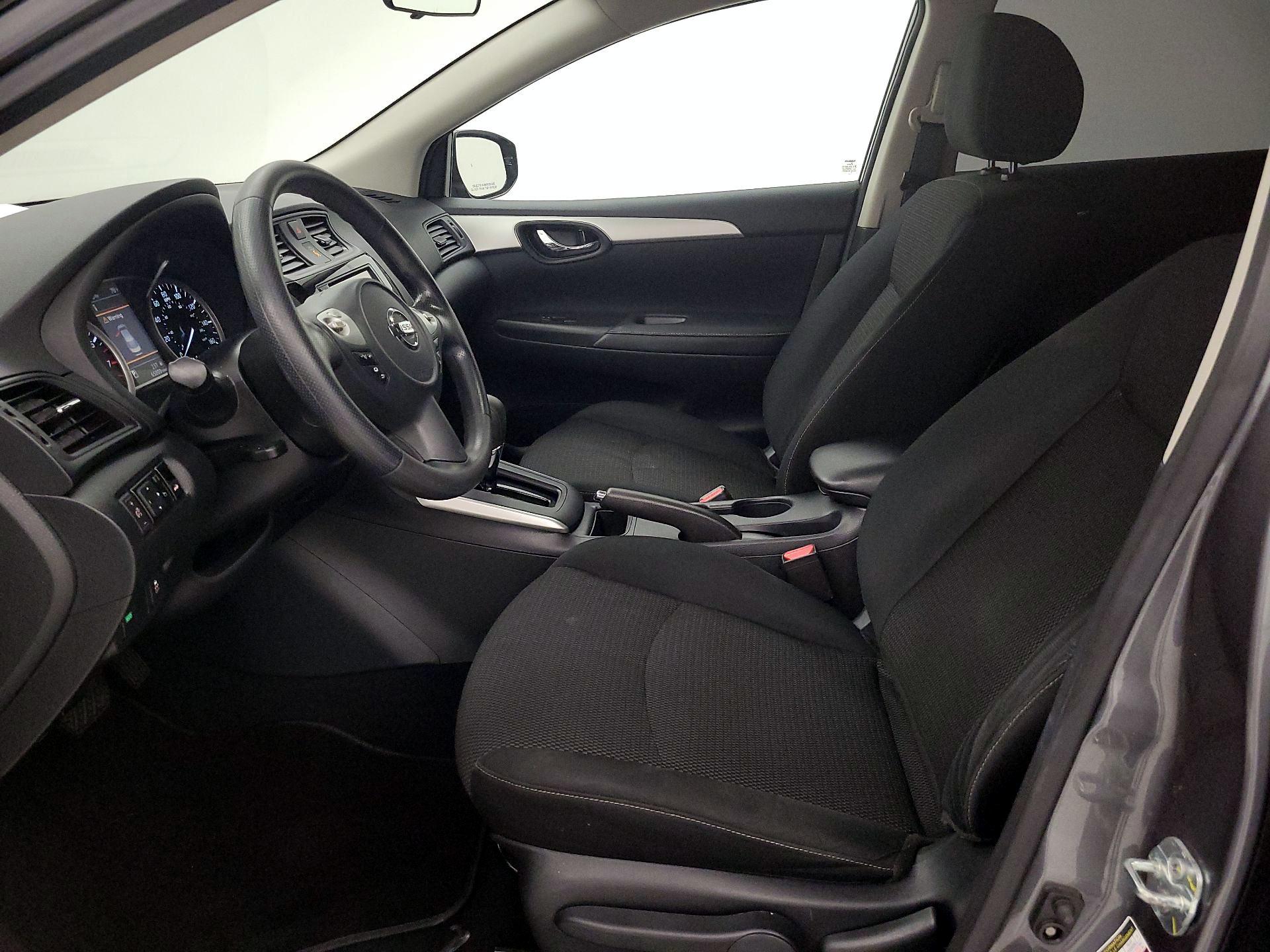 Thumbnail: 2019 Nissan Sentra - 11