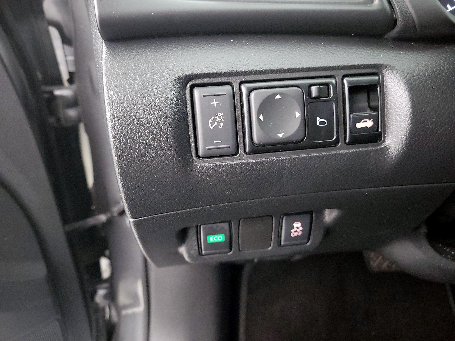 Thumbnail: 2019 Nissan Sentra - 13