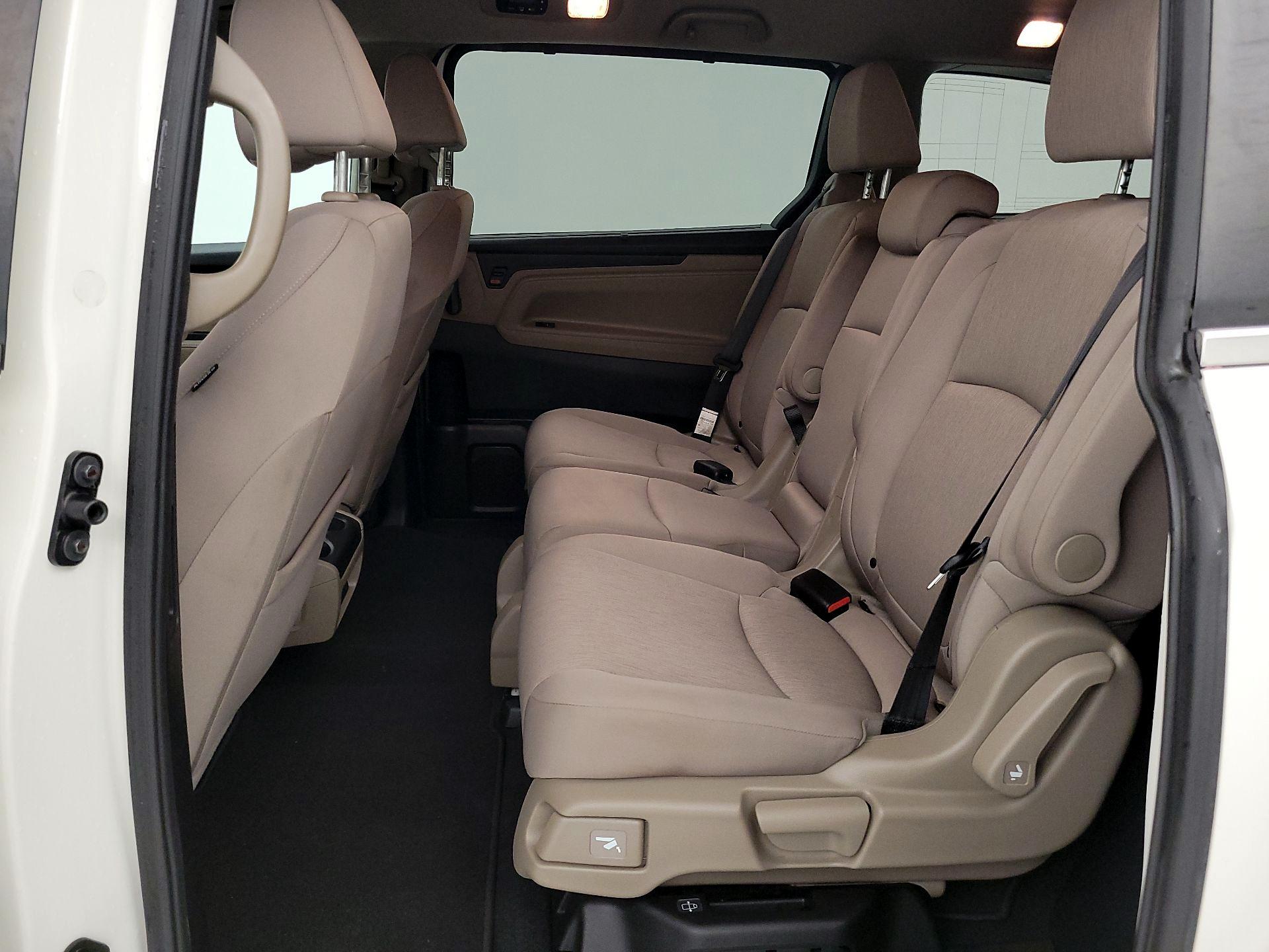 Thumbnail: 2019 Honda Odyssey - 18
