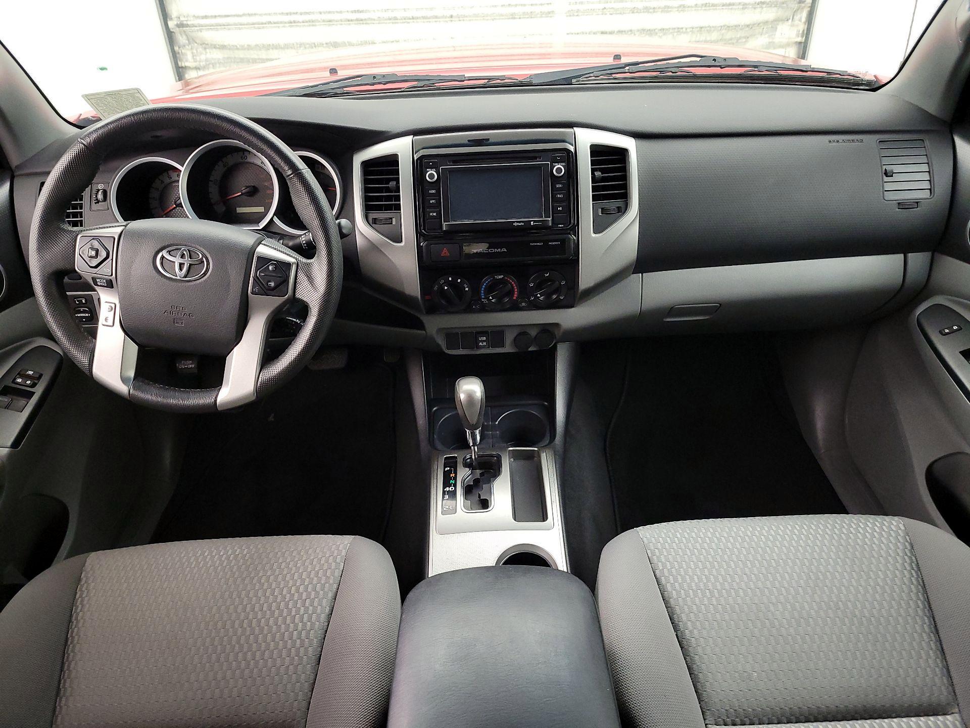 Thumbnail: 2015 Toyota Tacoma - 9
