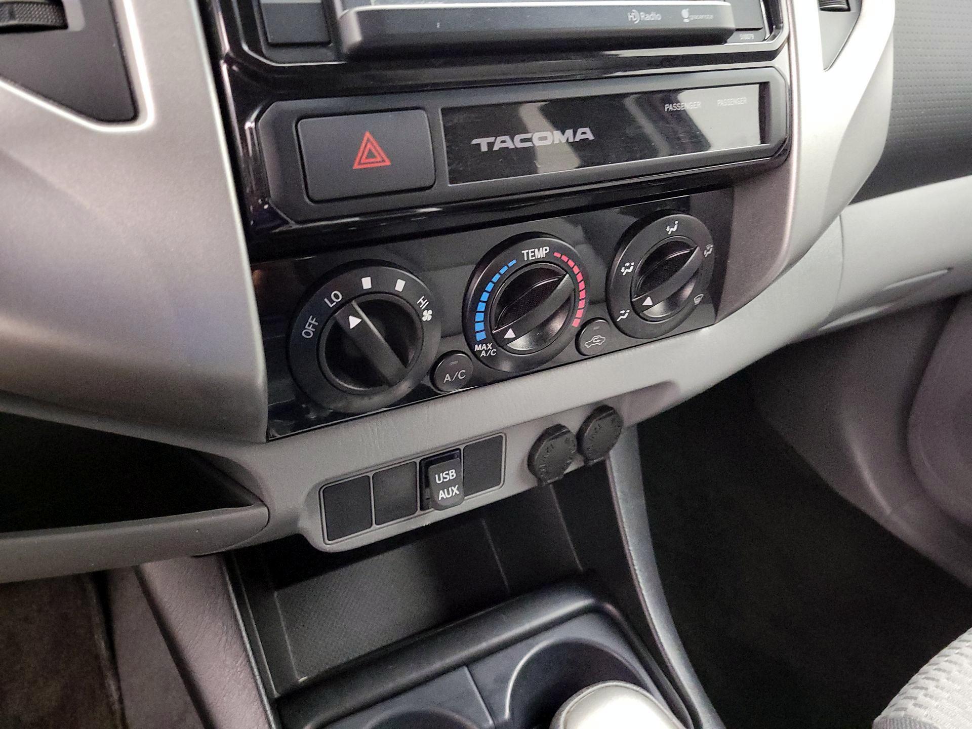 Thumbnail: 2015 Toyota Tacoma - 16
