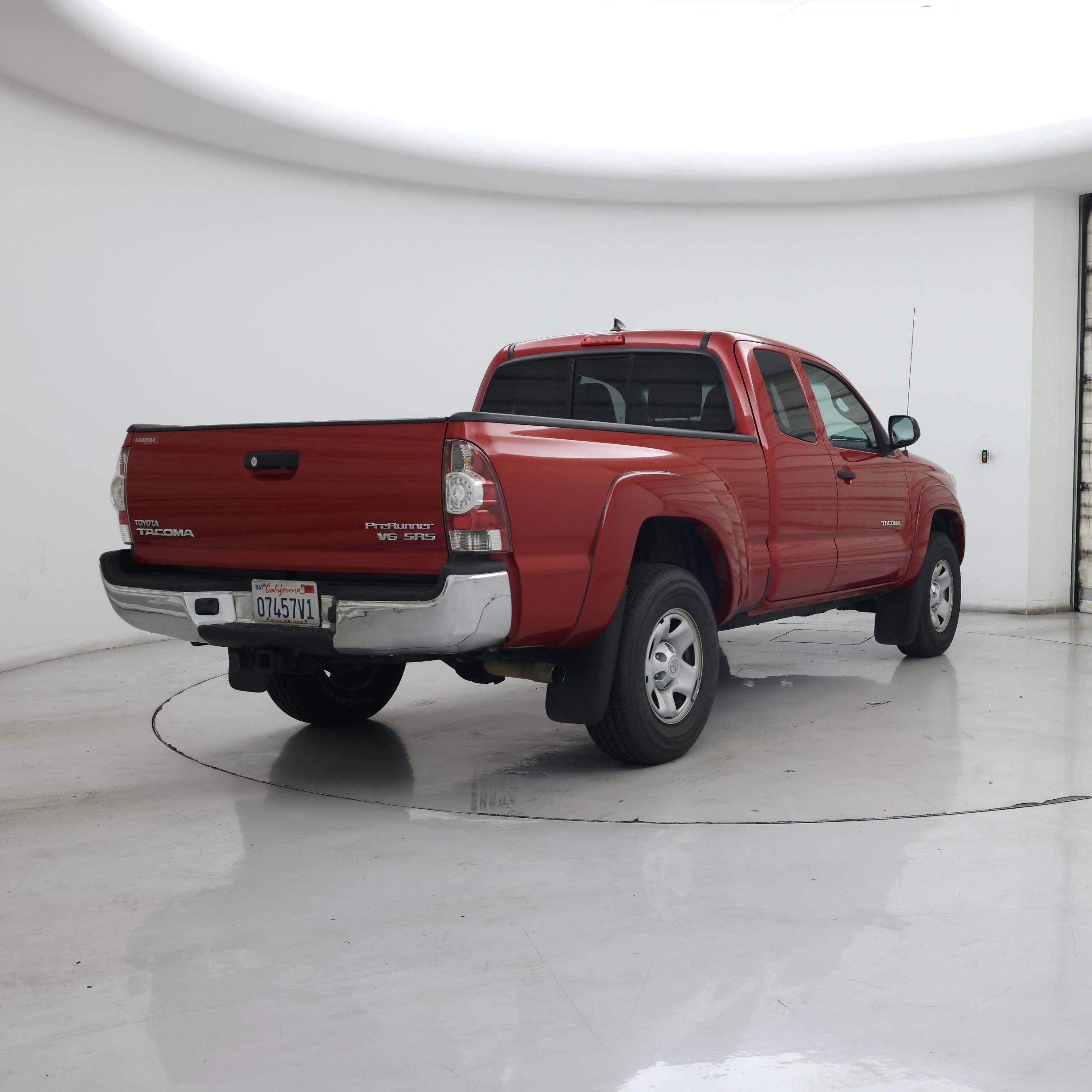 Thumbnail: 2015 Toyota Tacoma - 8