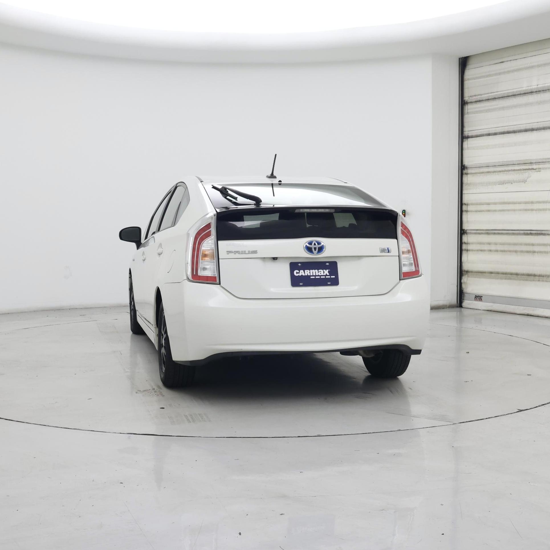 Thumbnail: 2015 Toyota Prius - 6