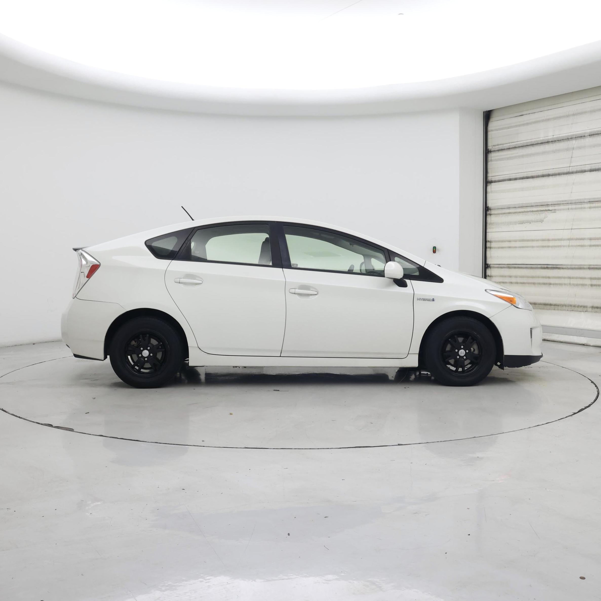 Thumbnail: 2015 Toyota Prius - 7
