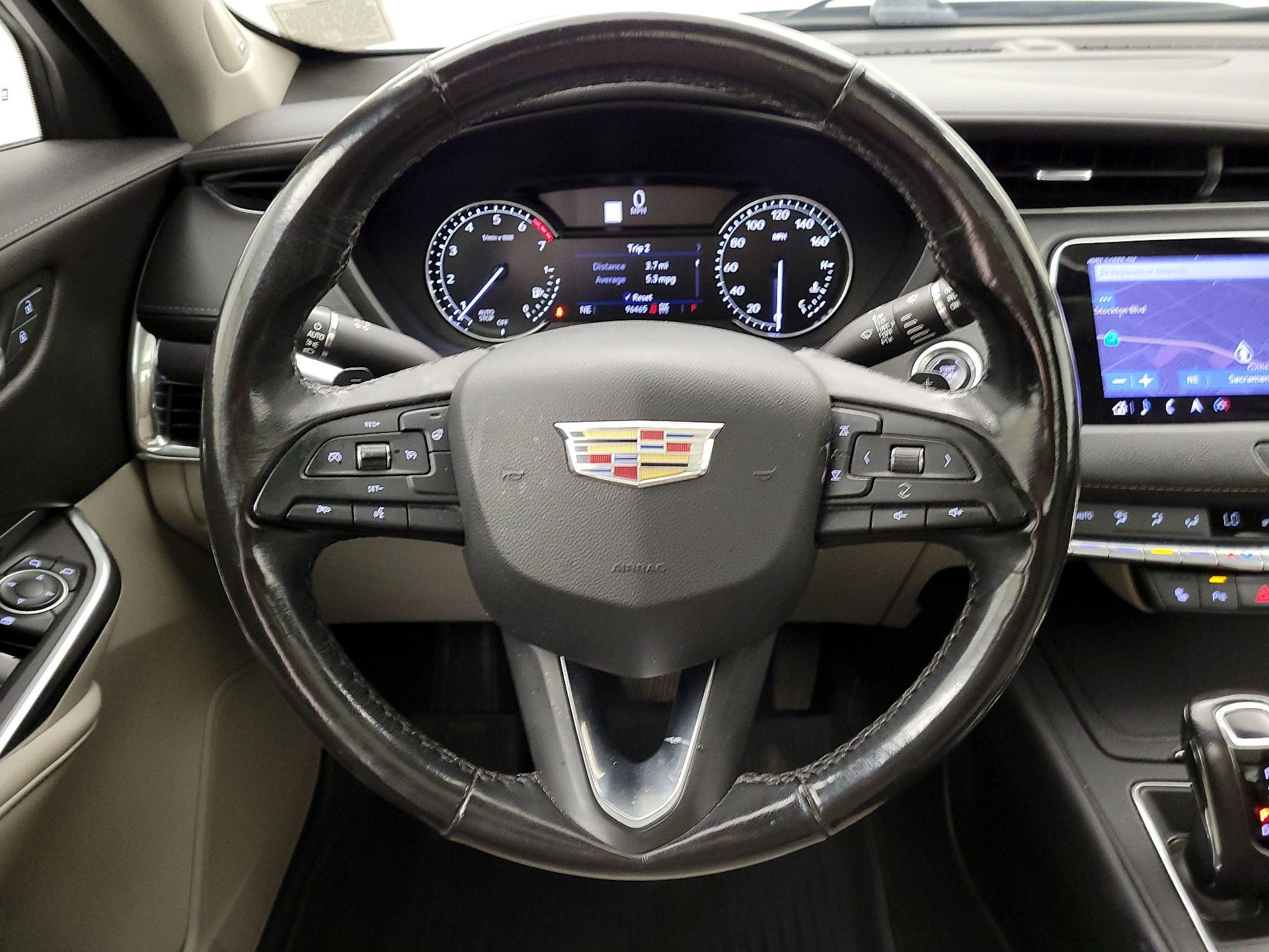 Thumbnail: 2019 Cadillac XT4 - 10