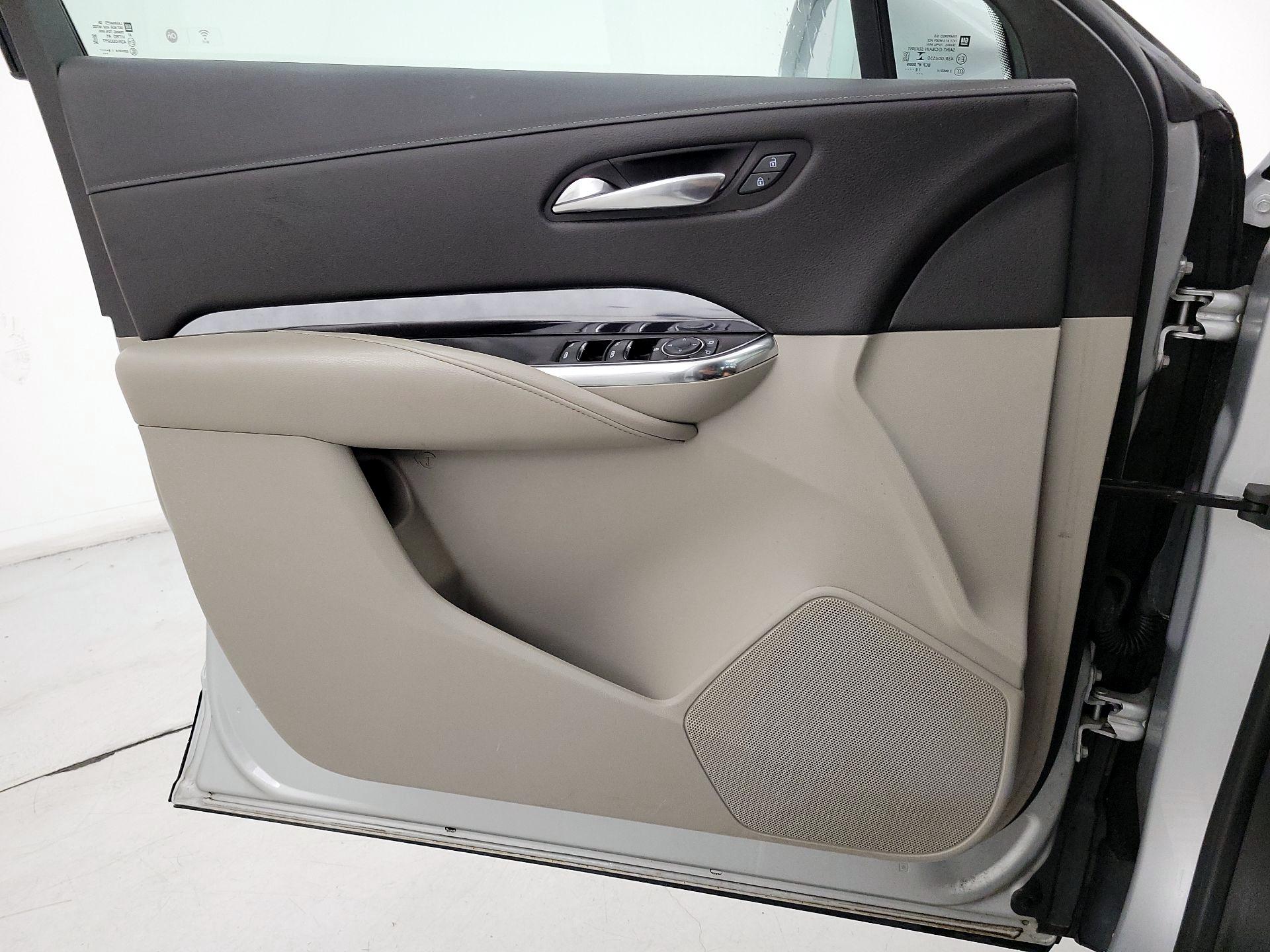 Thumbnail: 2019 Cadillac XT4 - 12