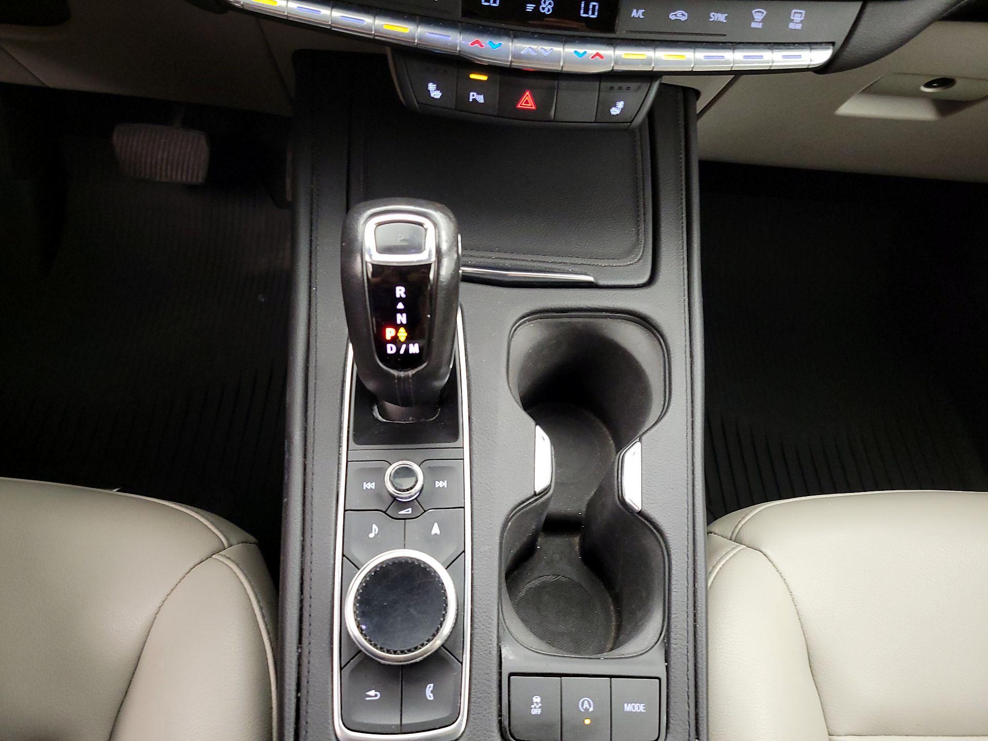 Thumbnail: 2019 Cadillac XT4 - 18