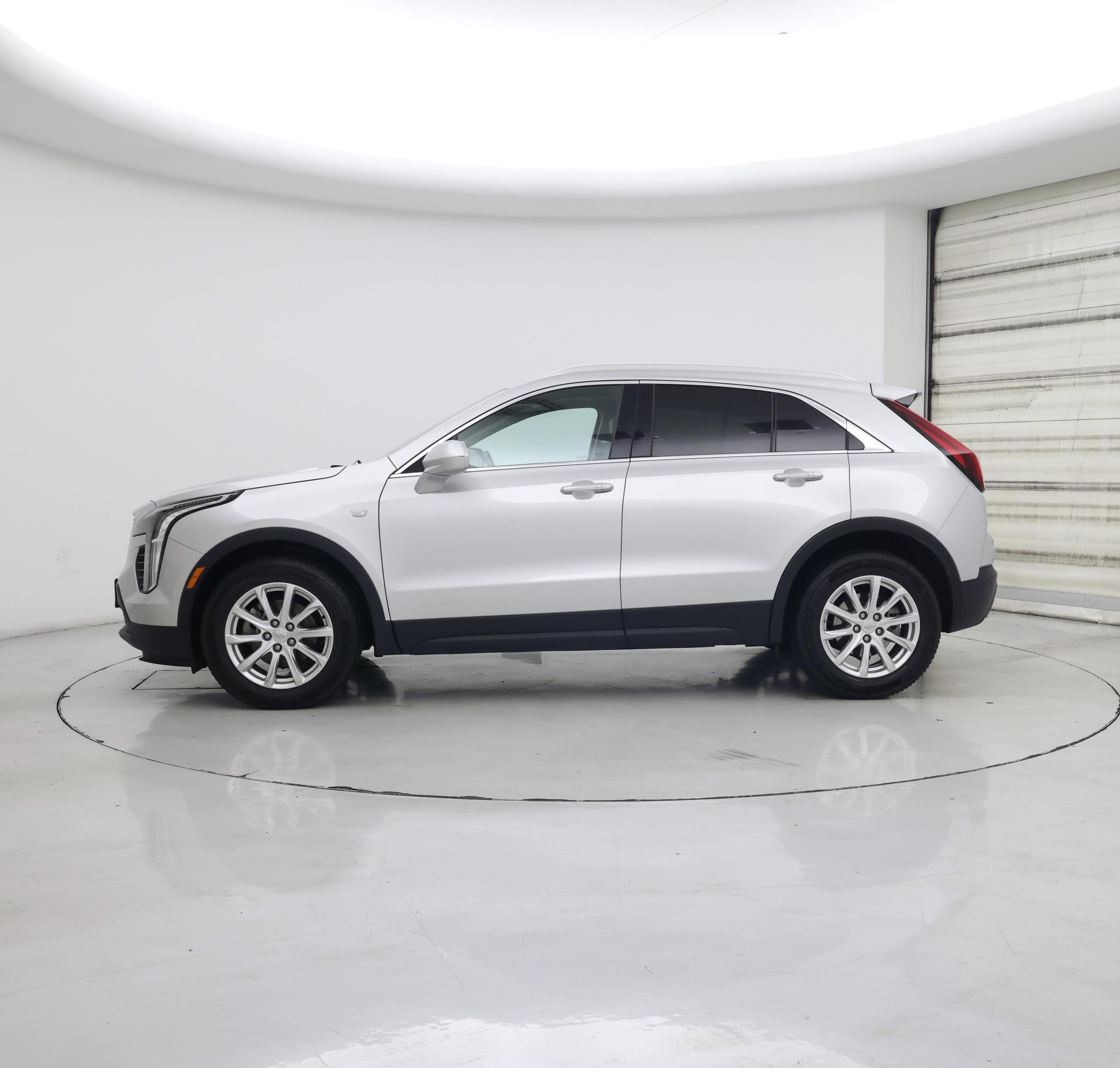 Thumbnail: 2019 Cadillac XT4 - 3