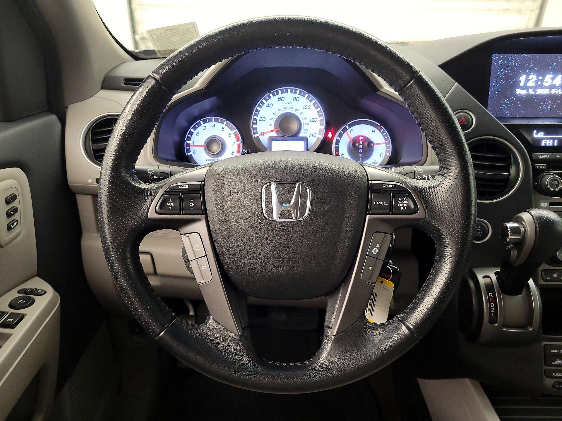 Thumbnail: 2015 Honda Pilot - 10