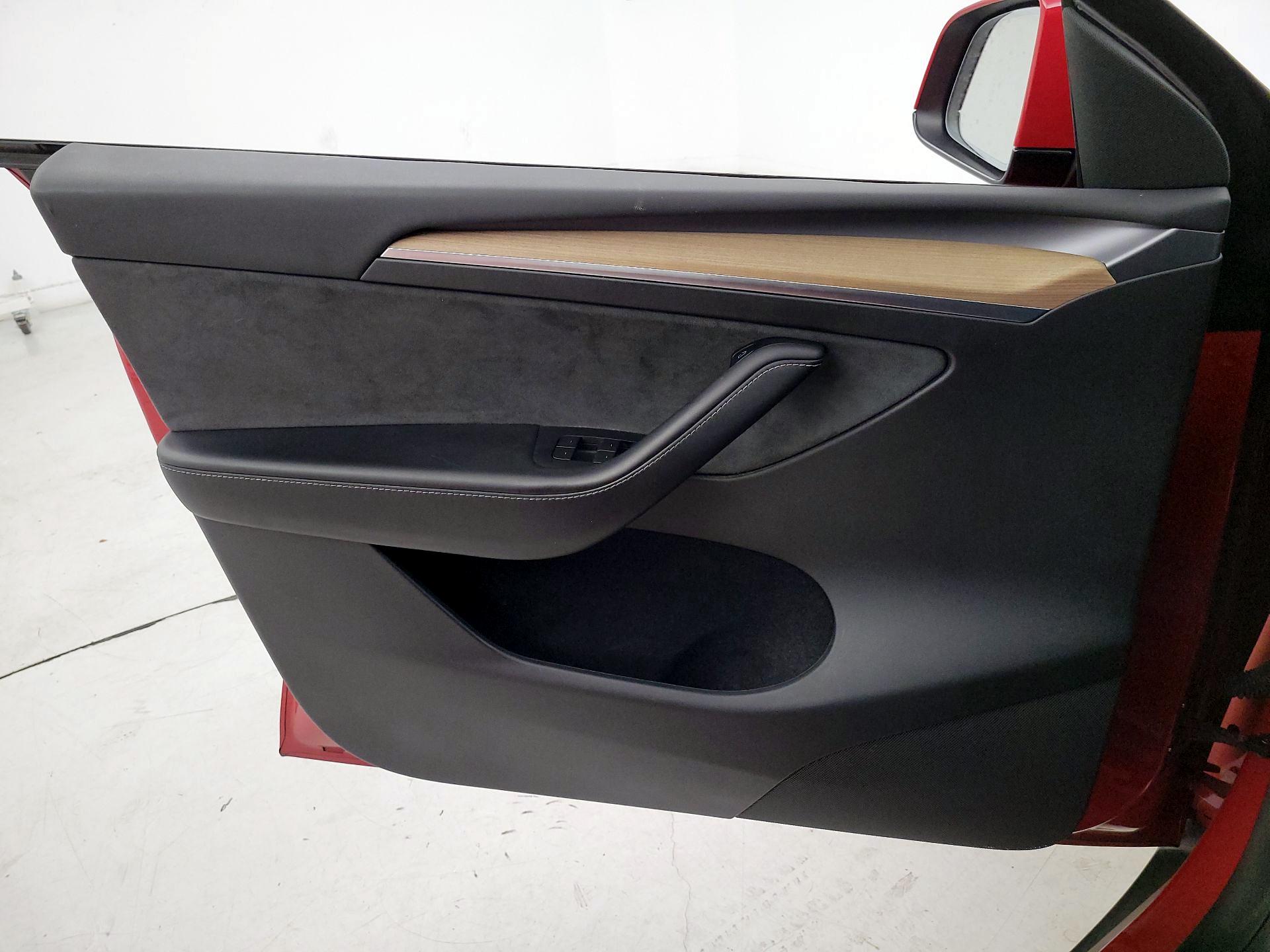 Thumbnail: 2023 Tesla Model Y - 12