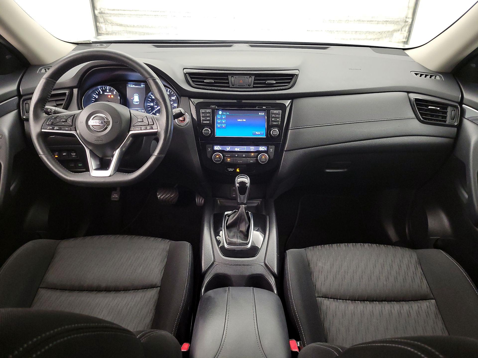 Thumbnail: 2017 Nissan Rogue - 9