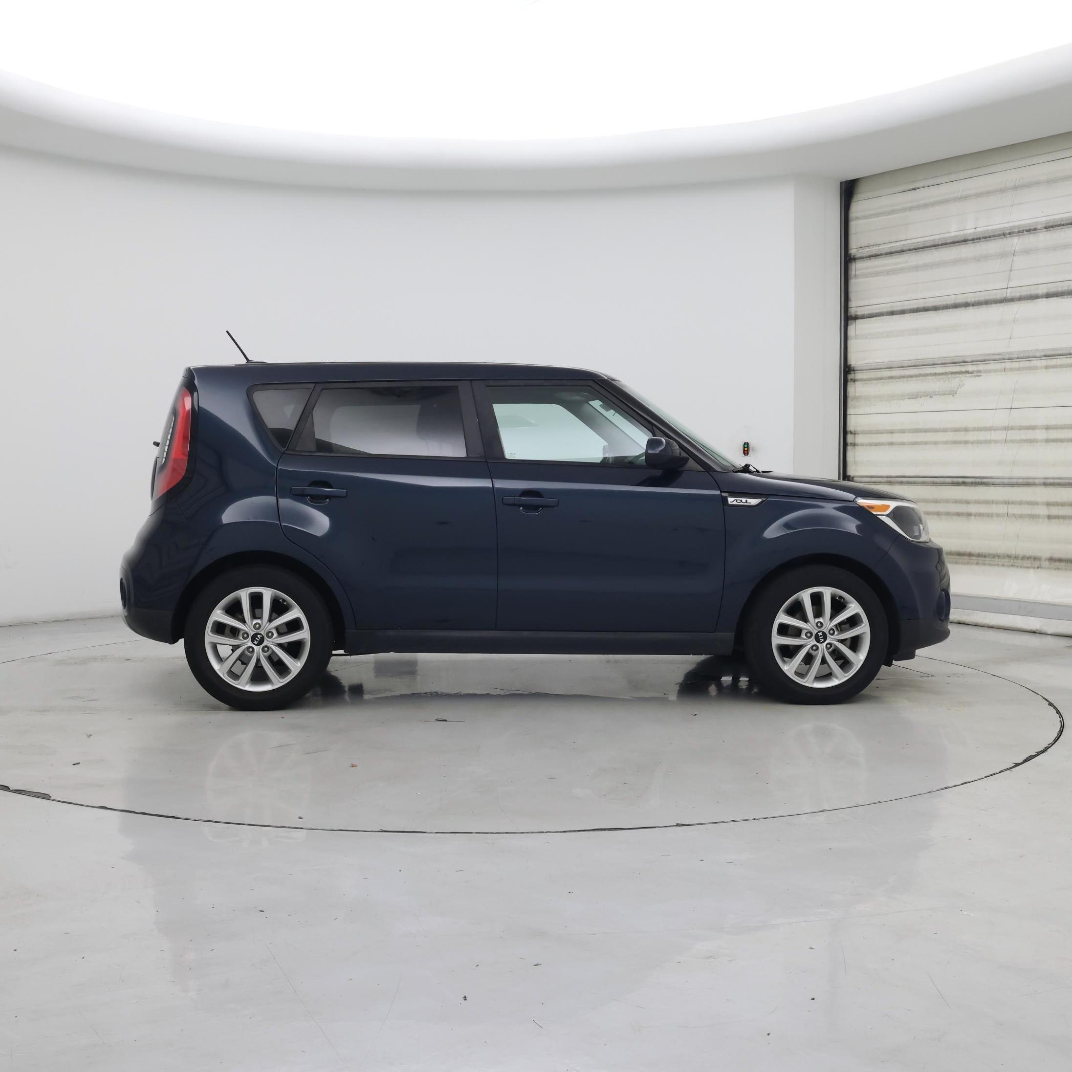 Thumbnail: 2017 Kia Soul - 7
