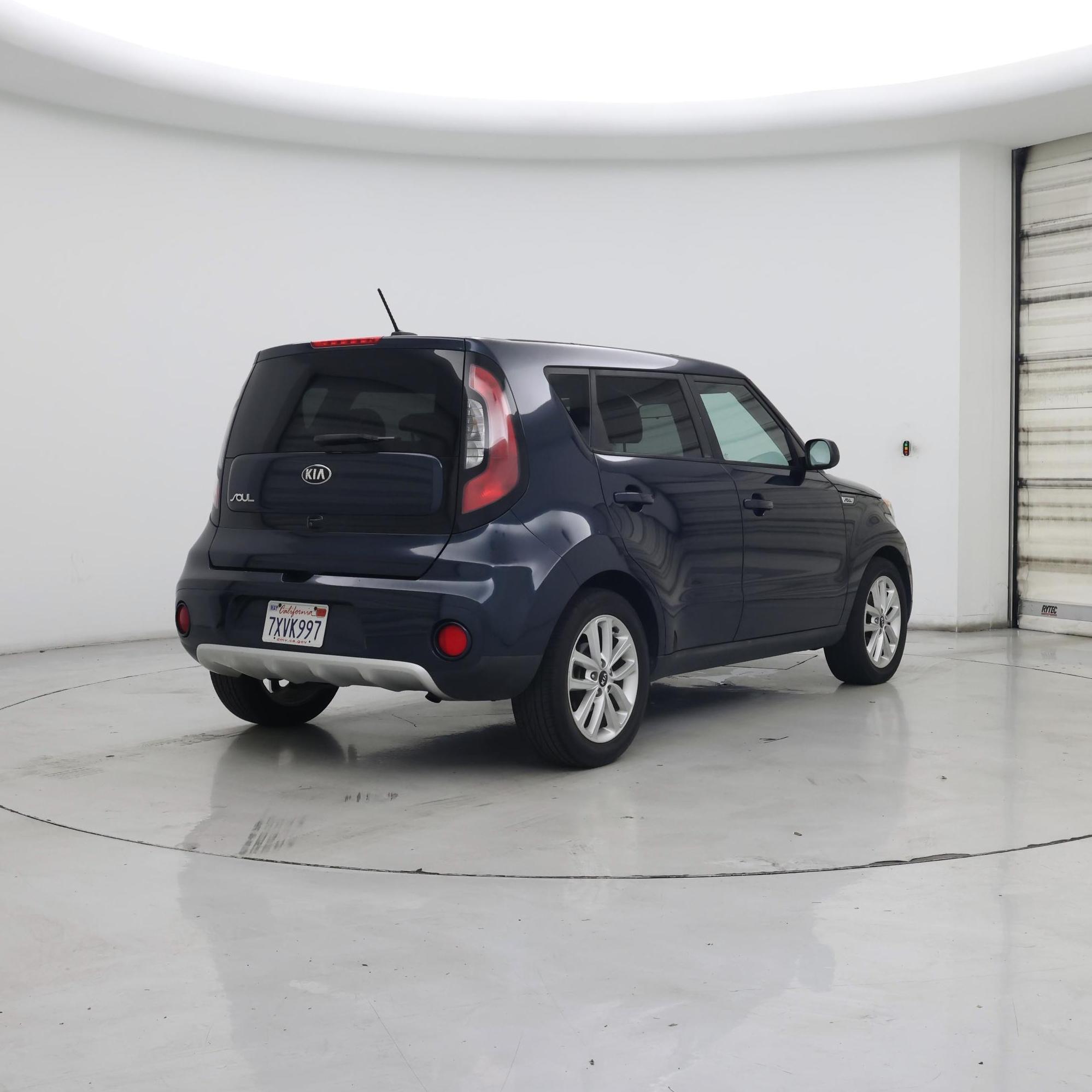 Thumbnail: 2017 Kia Soul - 8