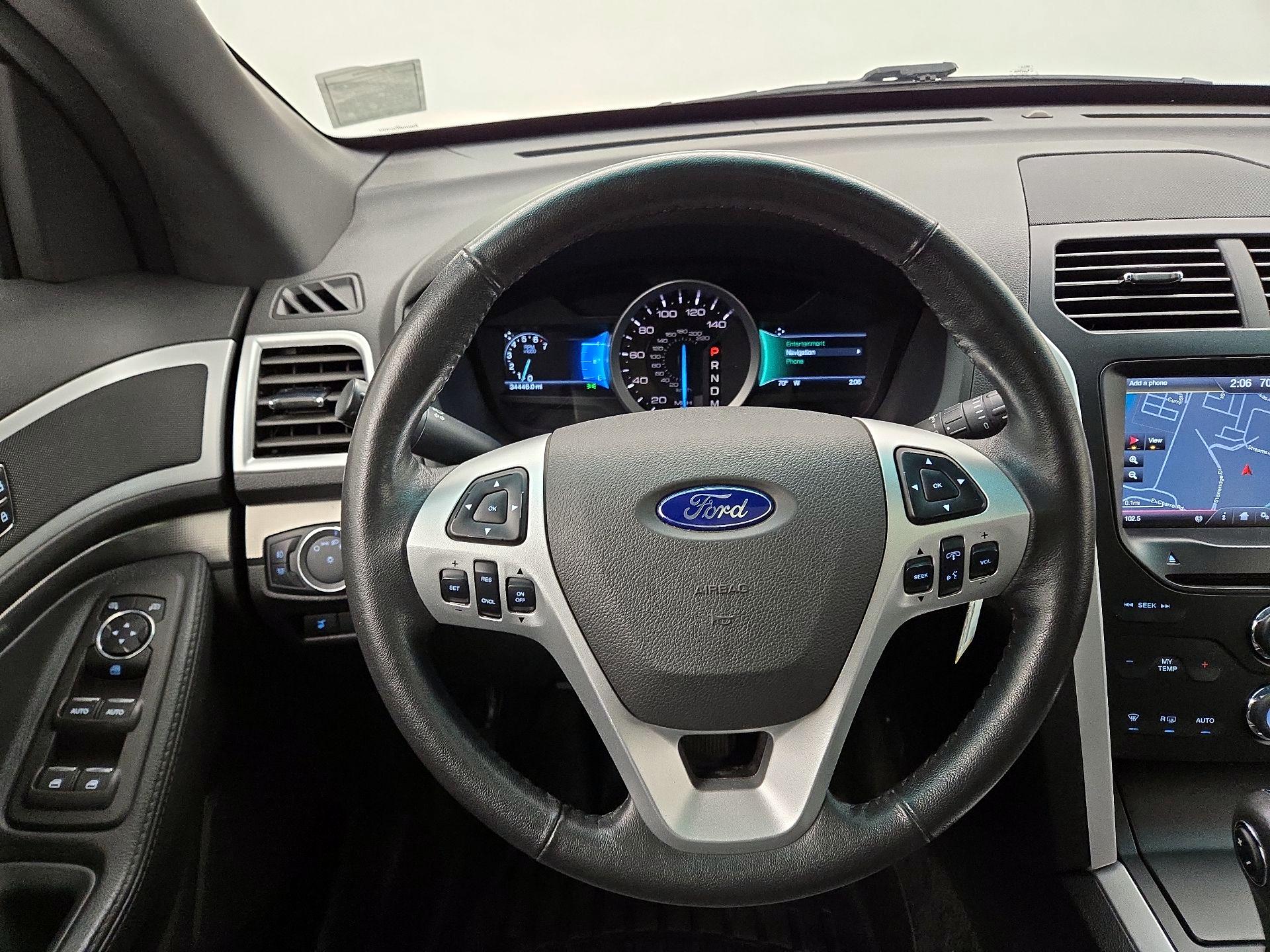 Thumbnail: 2015 Ford Explorer - 10